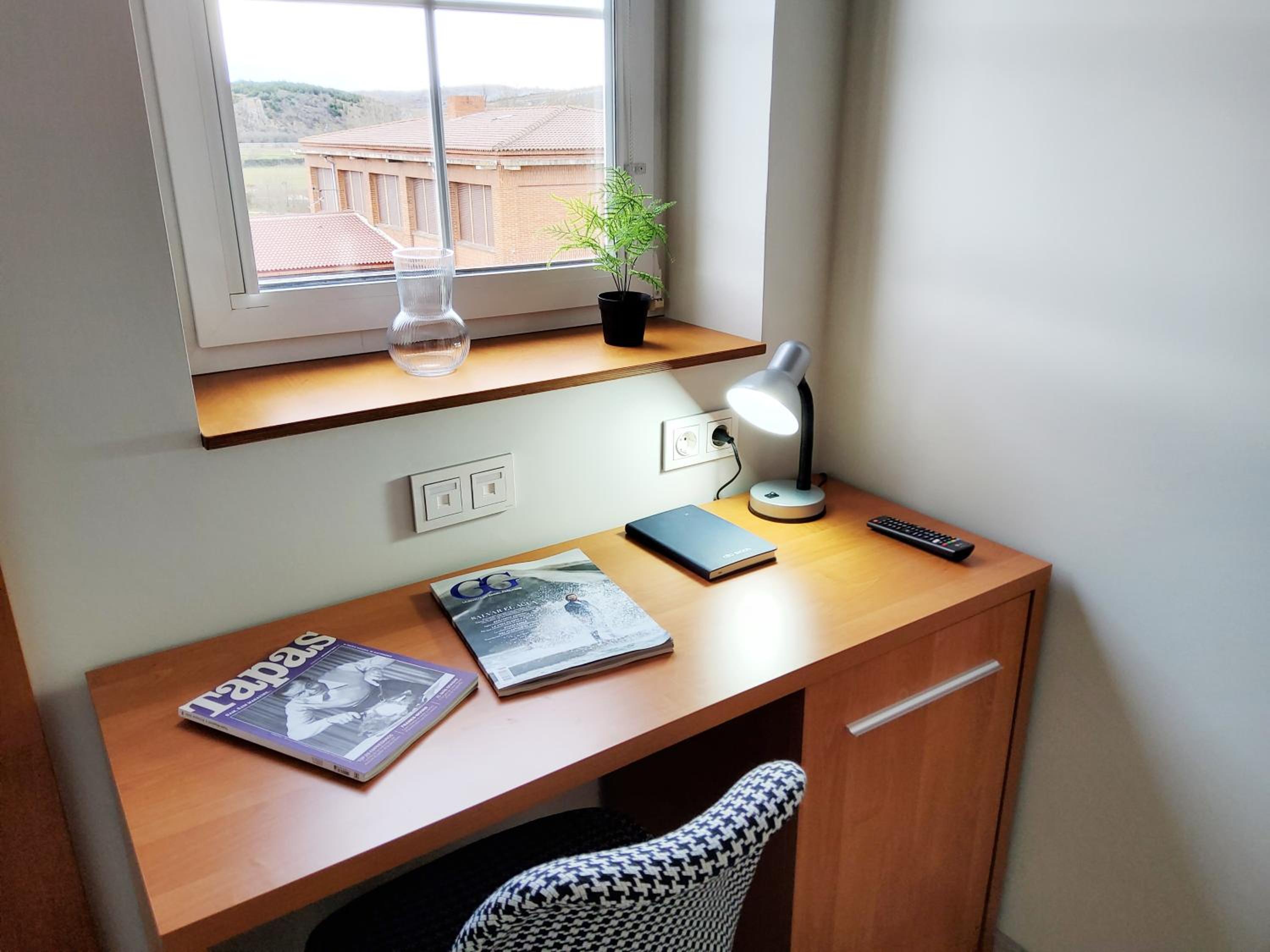 Twin Room - Photo 2