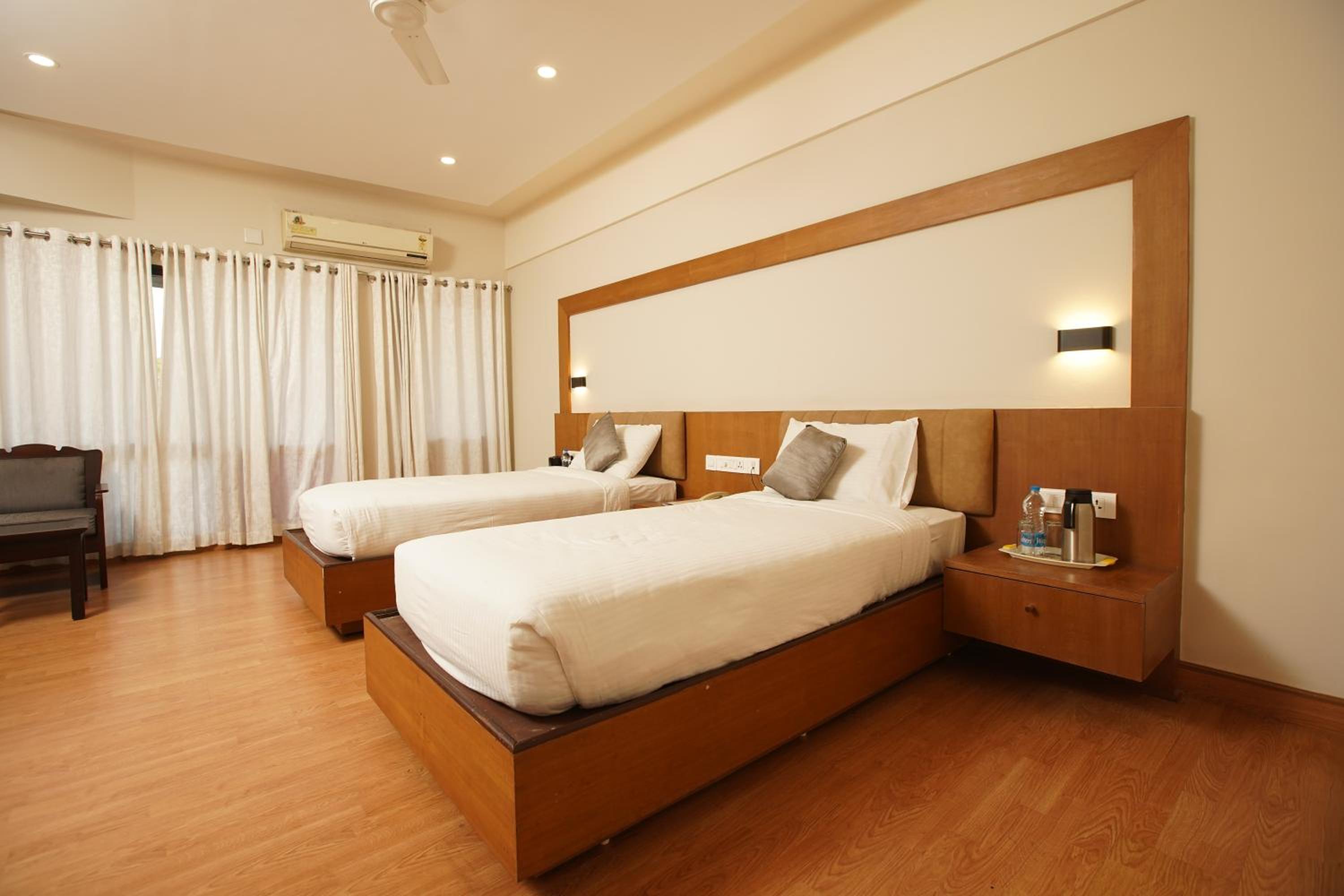 Deluxe Double or Twin Room - Photo 3