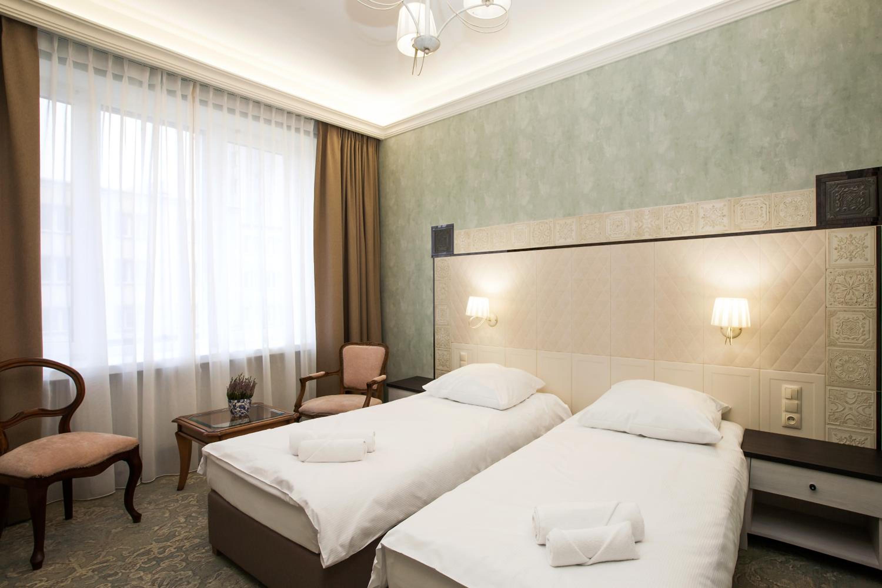 Twin Room - Photo 2