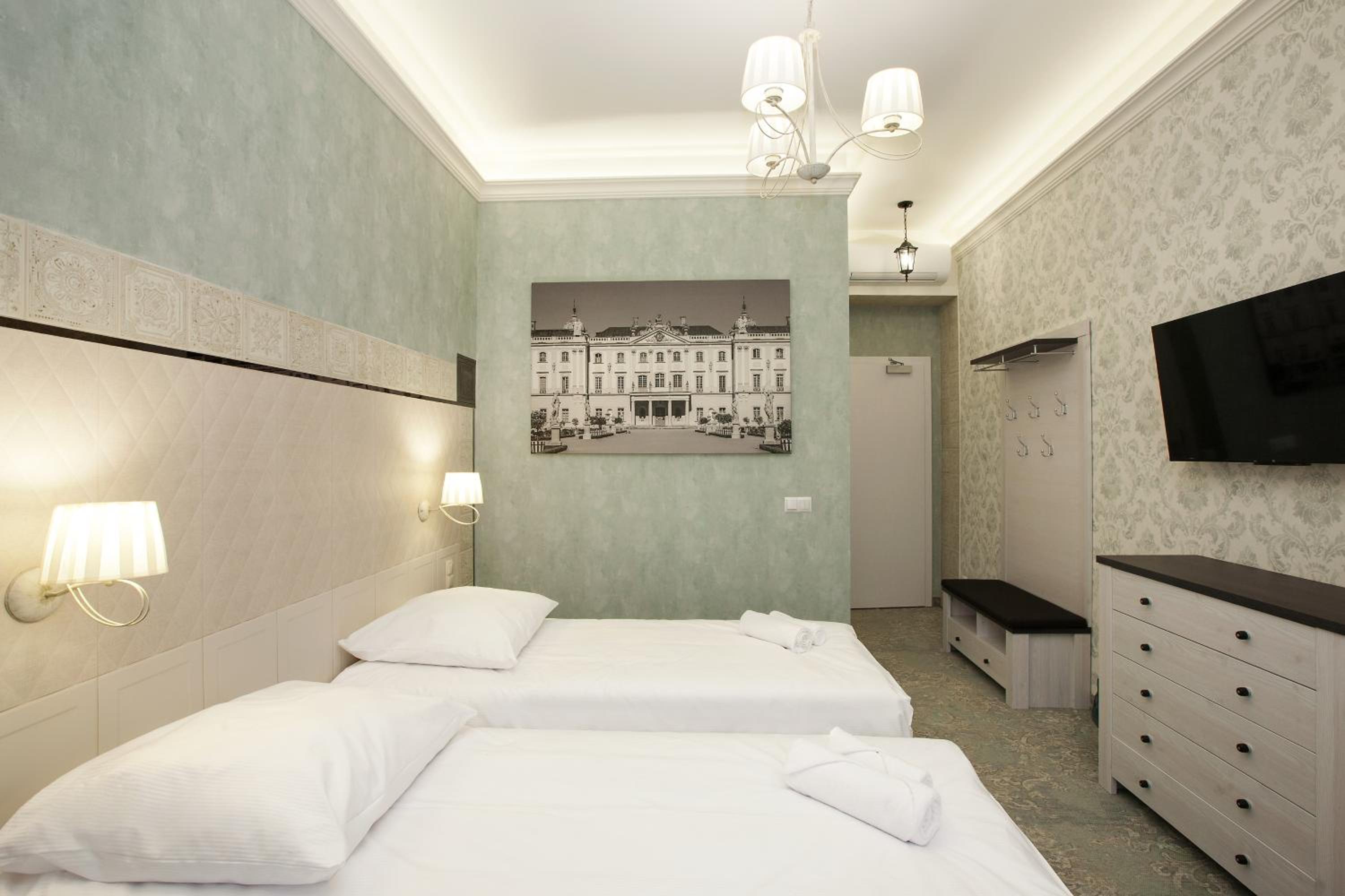 Twin Room - Photo 1