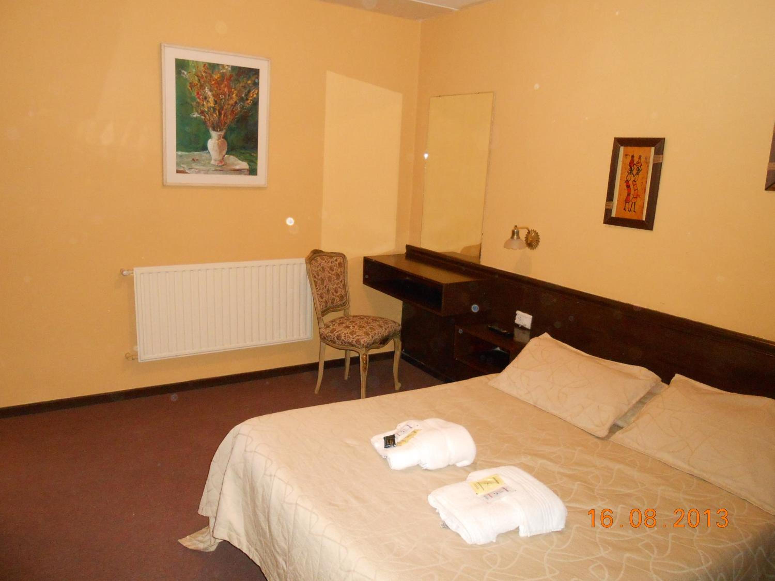 Economy Double or Twin Room photo 2
