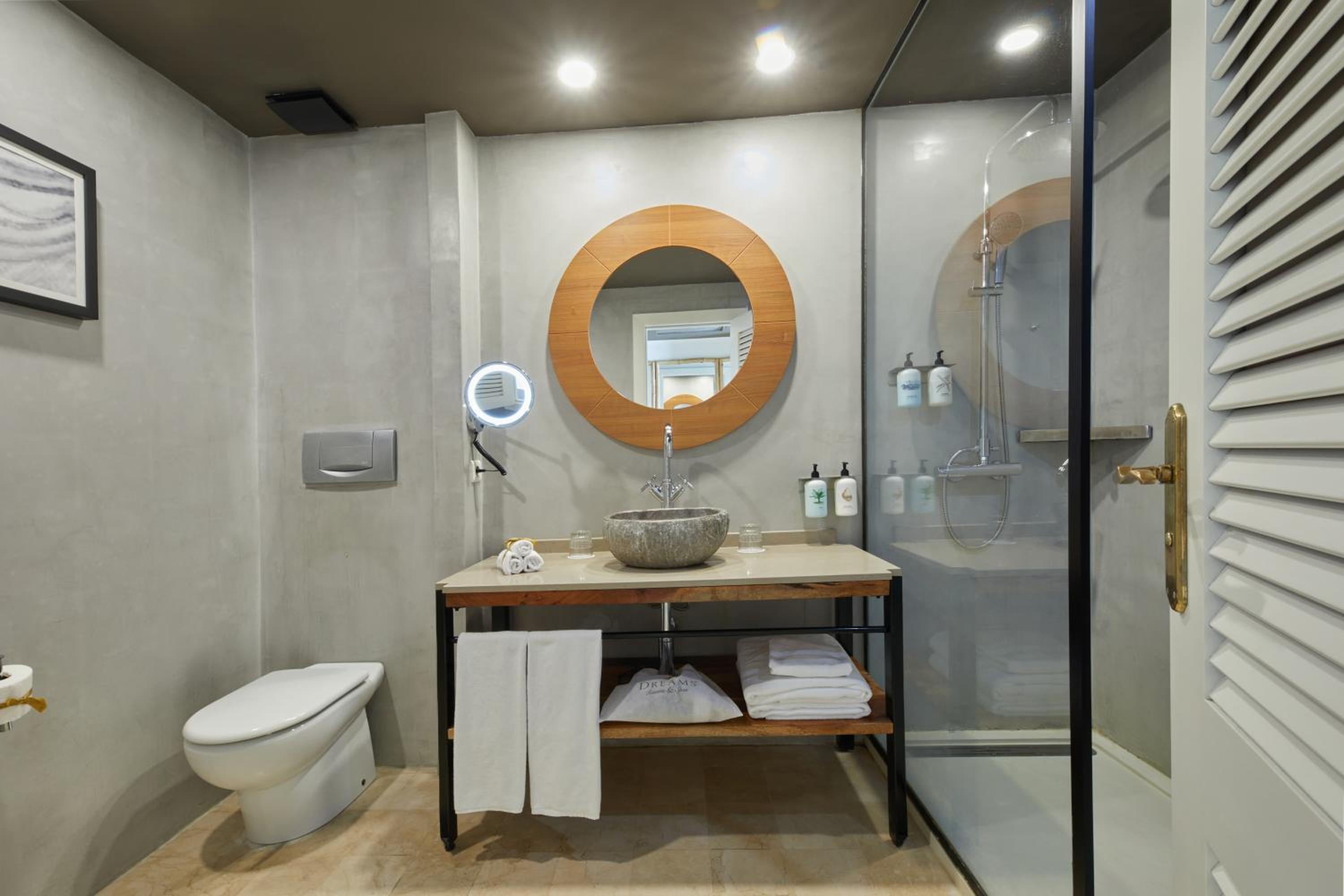 Double Room - Photo 3