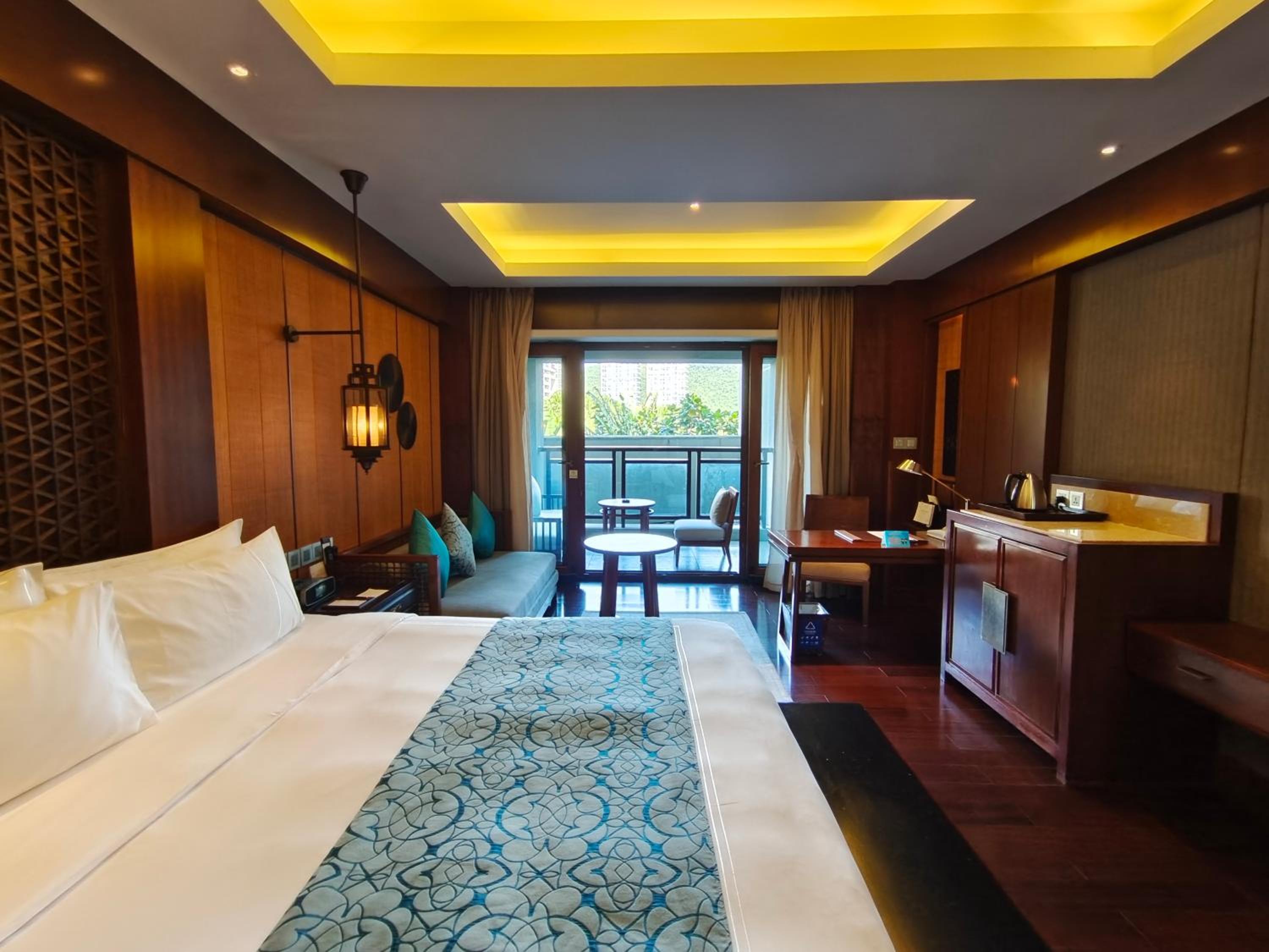Premier Standard(The balcony is protected by a wall. Need to make appointment 1 day in advance: Complimentary daily 60 minutes message for one person only)
