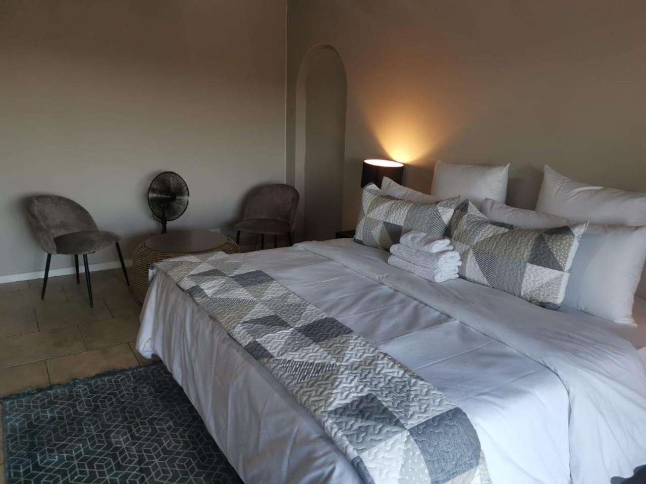 Deluxe Double or Twin Room with Sea View photo 1