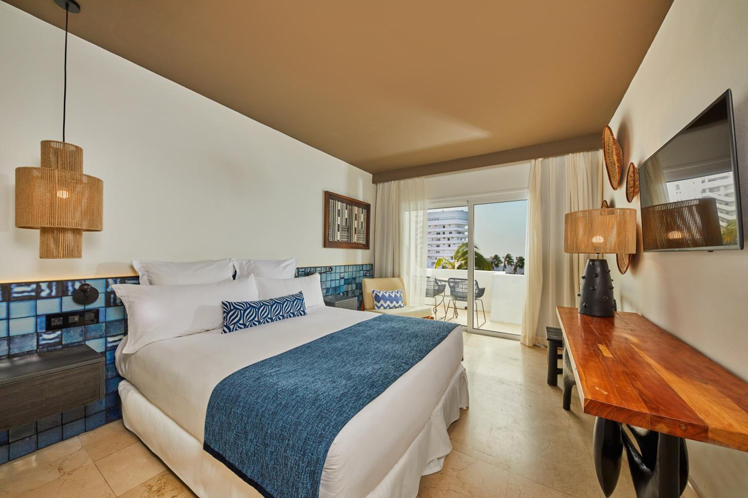 Double Room with Ocean View - Photo 1