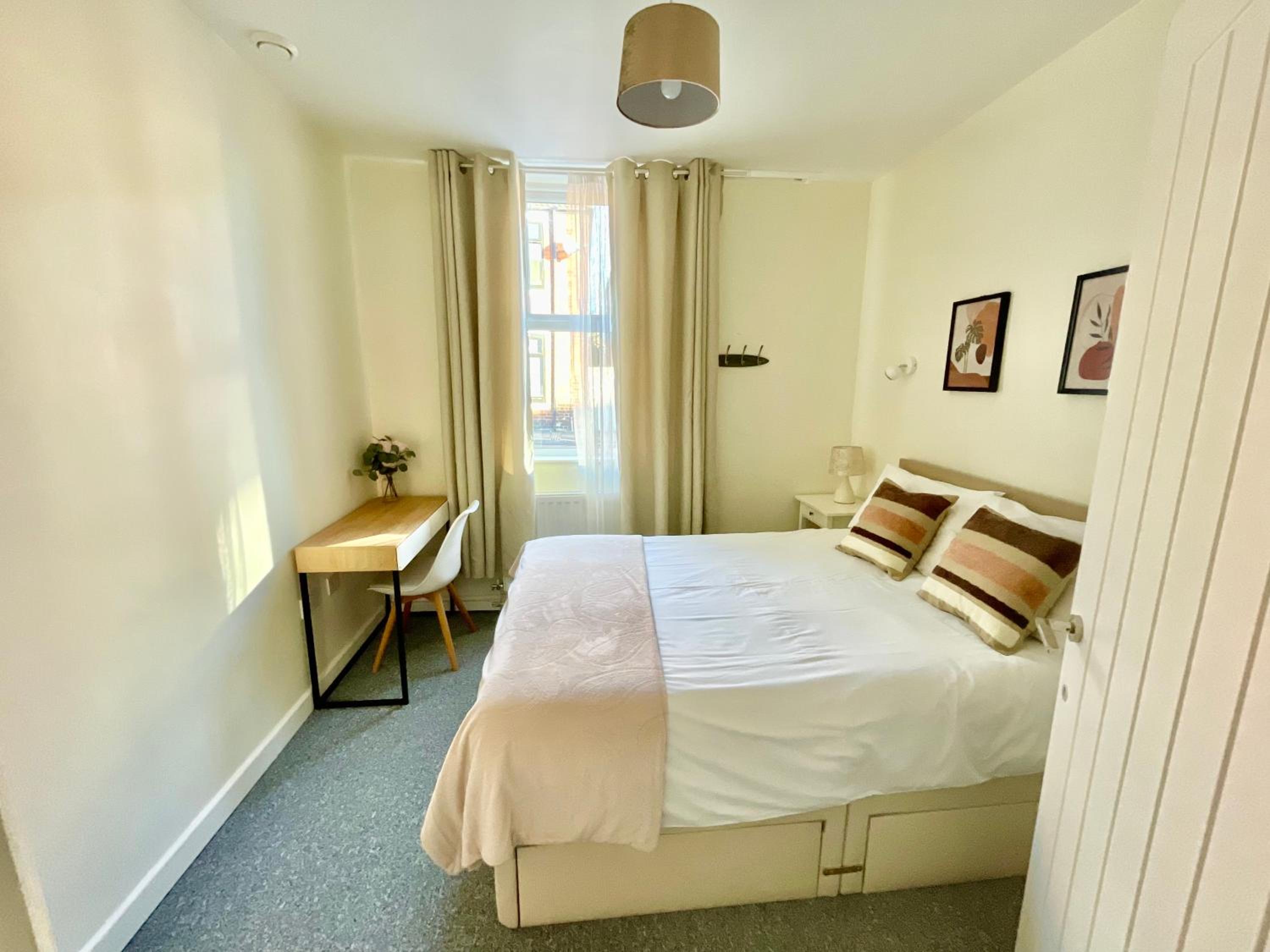 Two-Bedroom Apartment - Photo 8