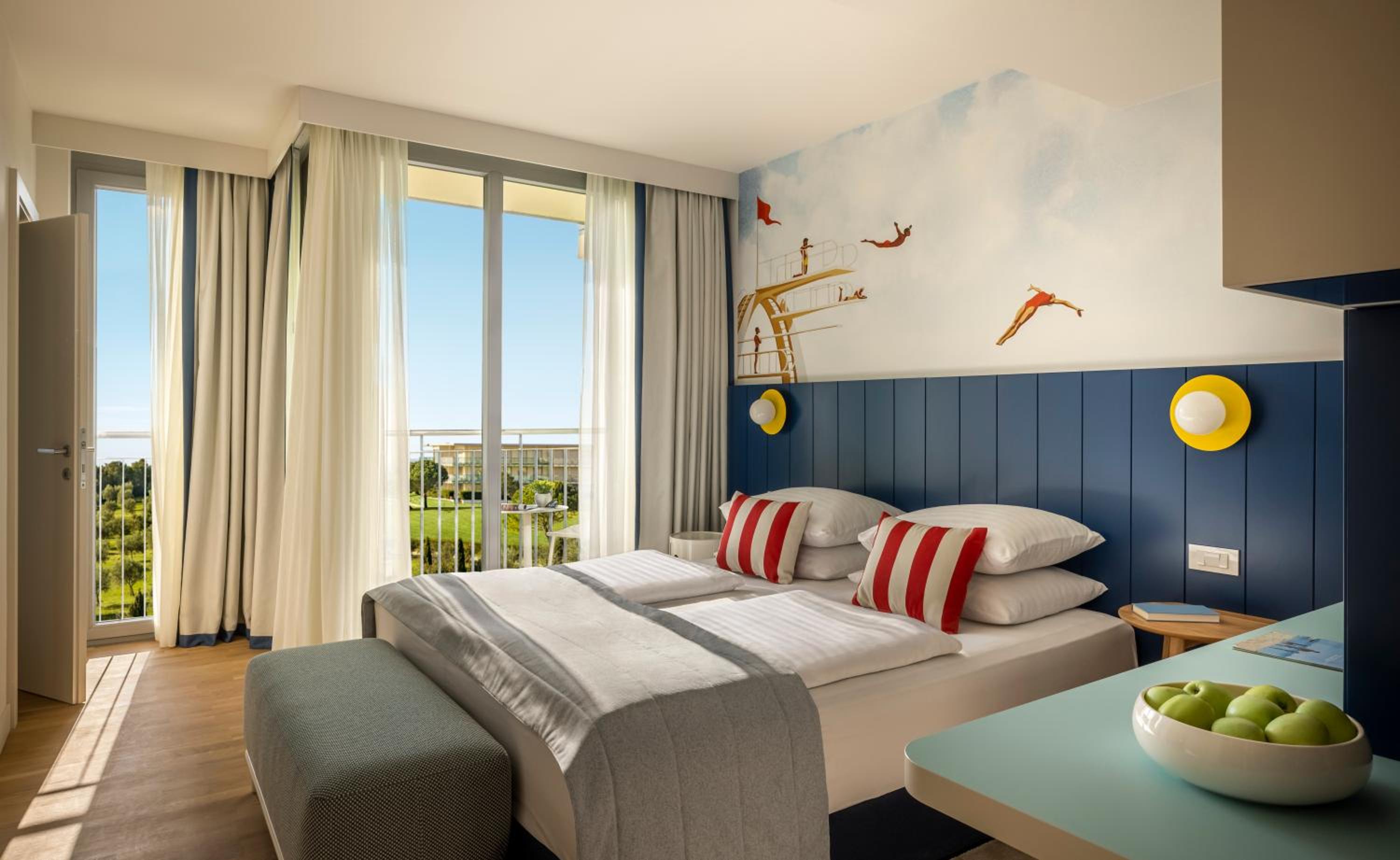Deluxe Family Room