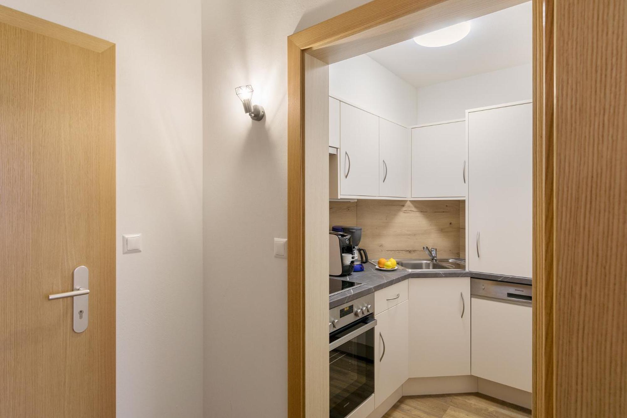 One-Bedroom Apartment photo 2