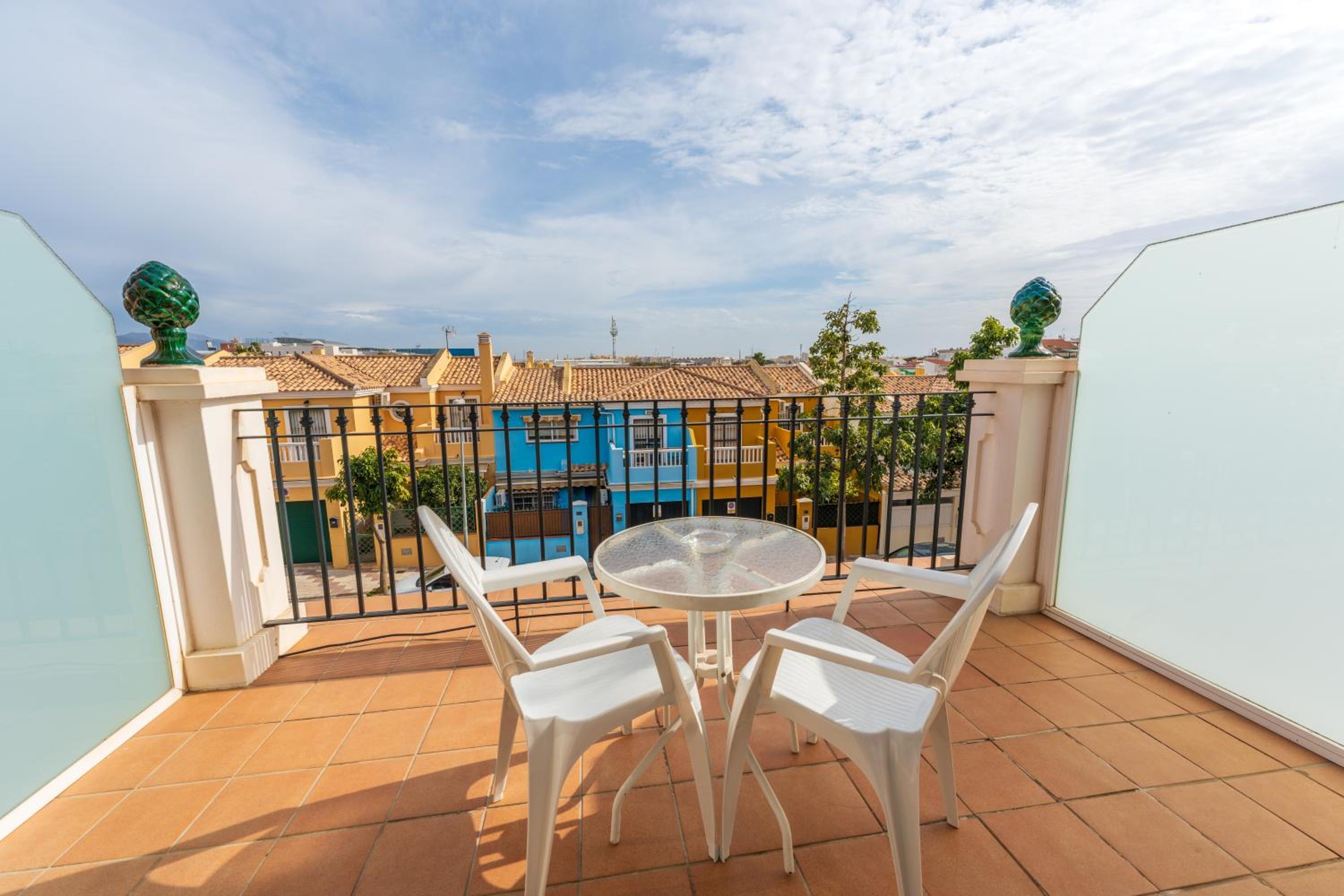 Twin Room with Terrace - Photo 14
