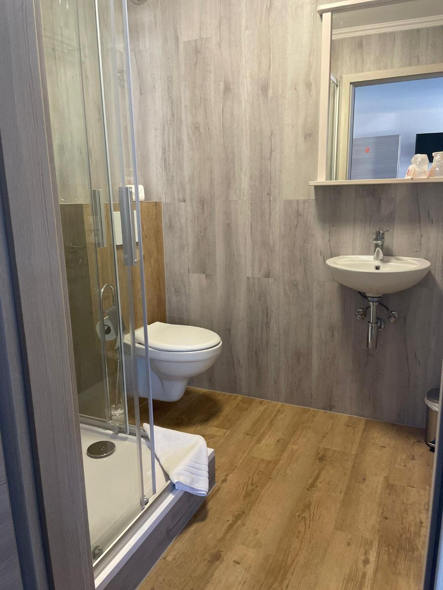 Double Room - Photo 36