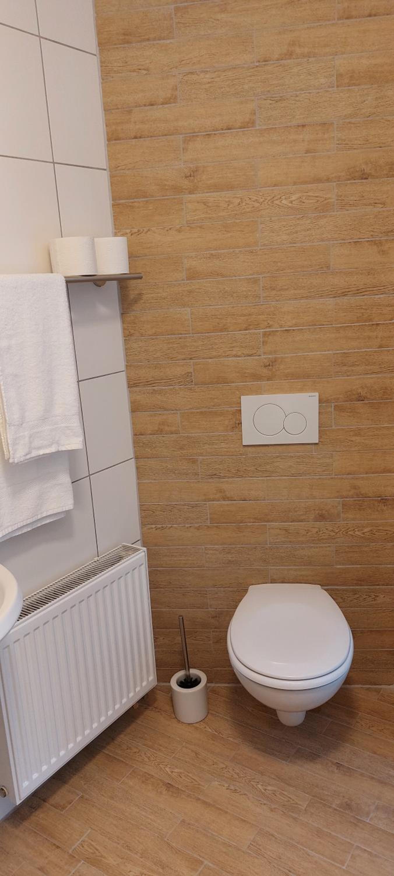 Triple Room with Bathroom - Photo 12