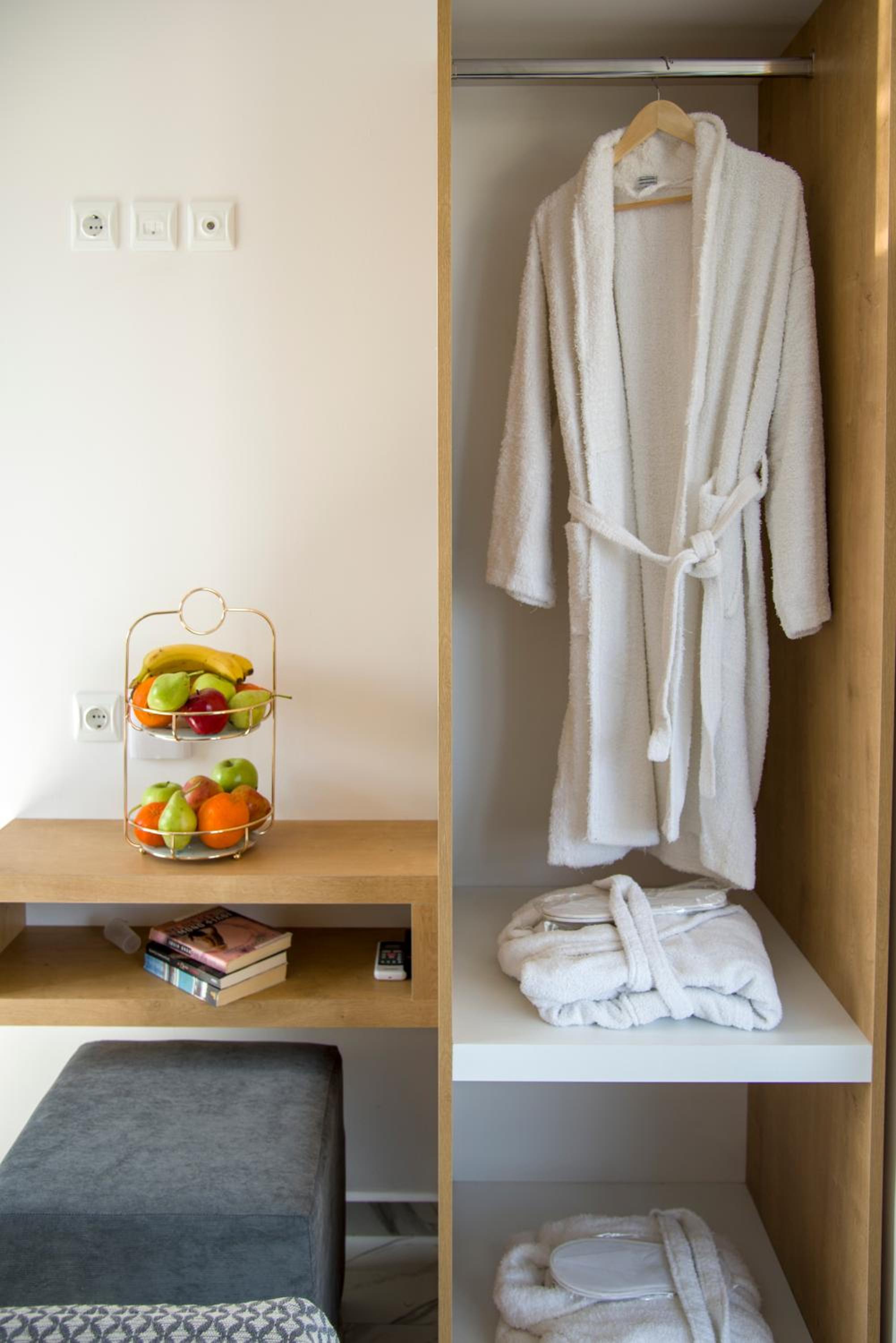 Double Room thumbnail 5