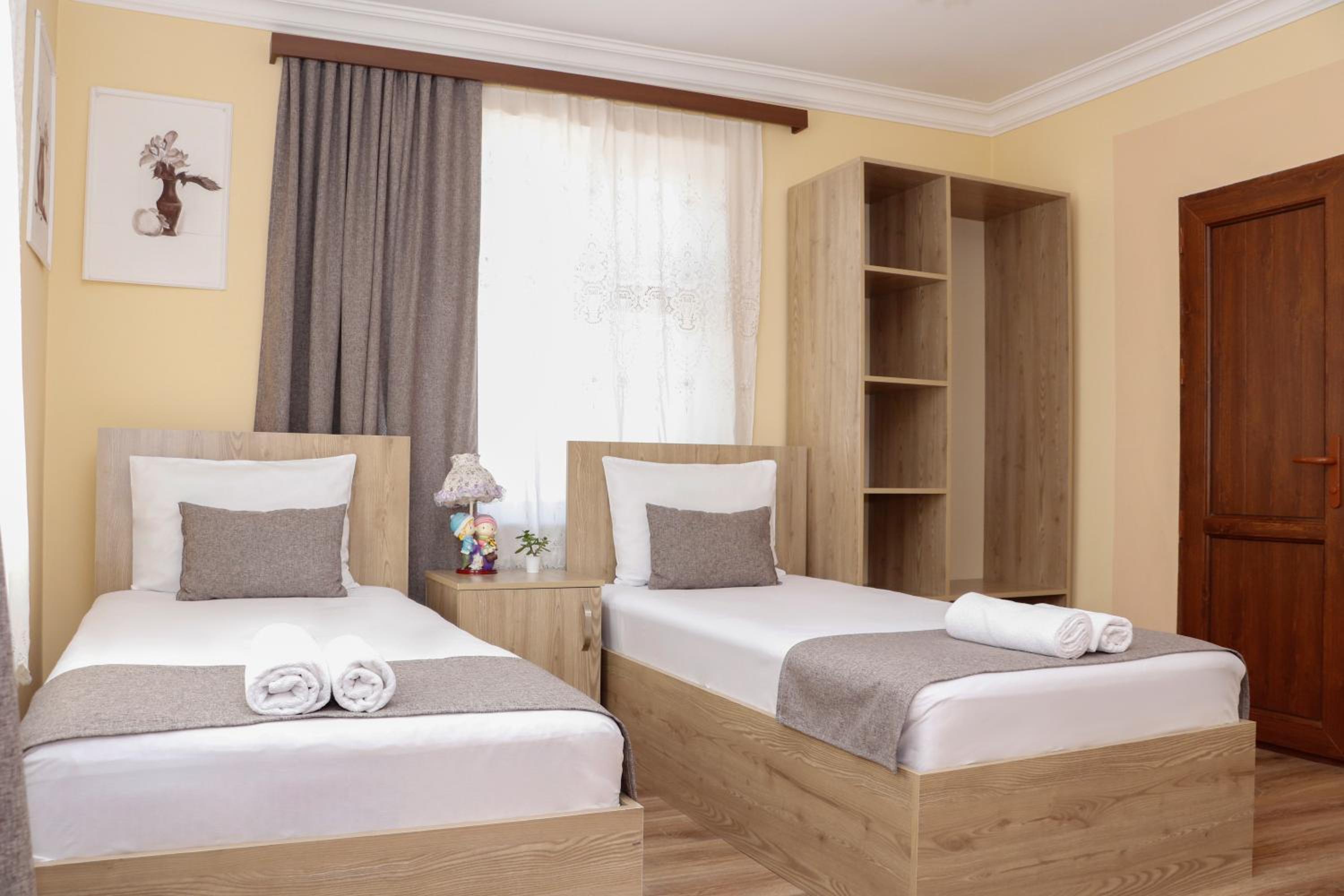 Double or Twin Room with Mountain View photo 1