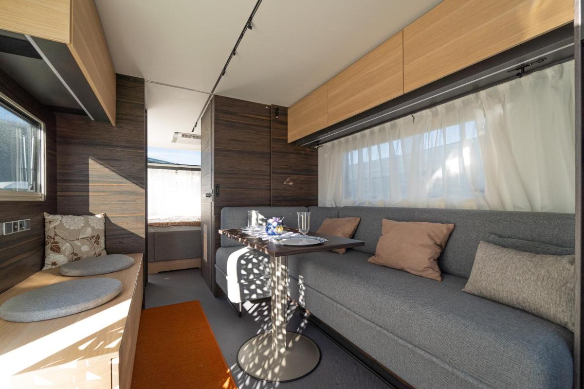 Luxury Caravan photo 3