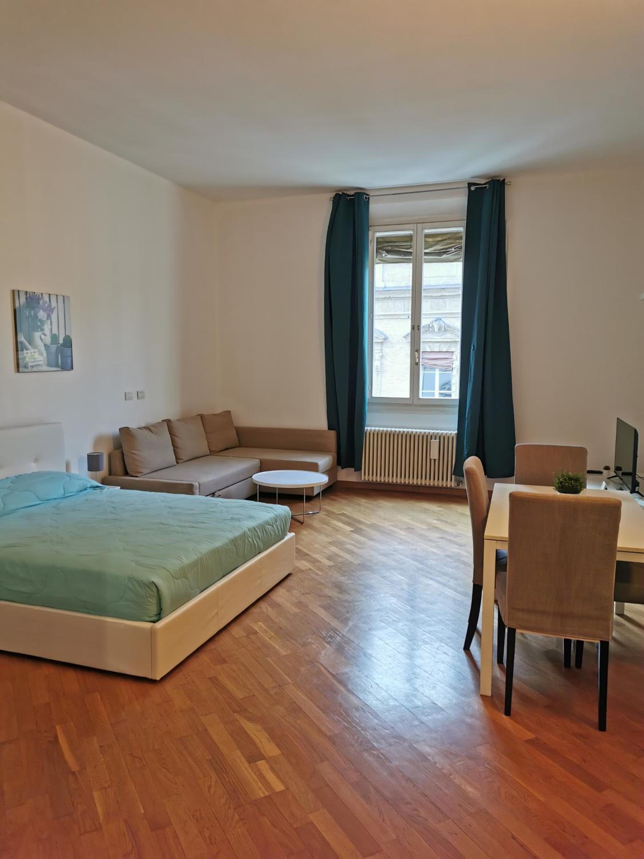 Studio Apartment