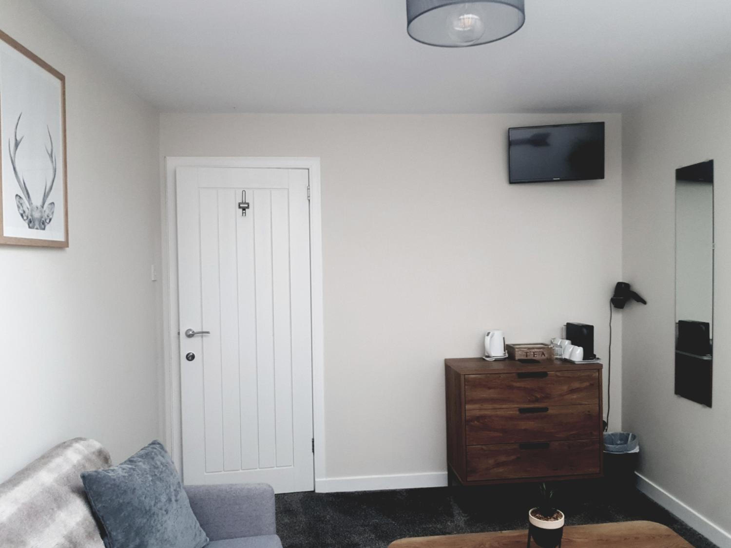 King Suite - Photo 3