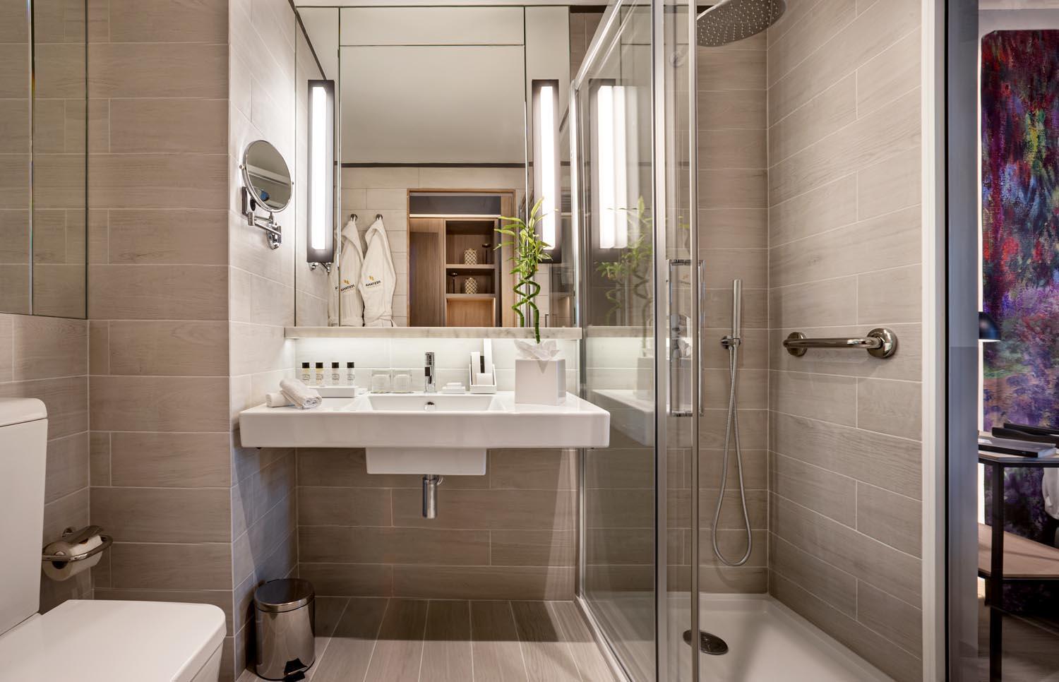 Deluxe Double or Twin Room - Photo 6