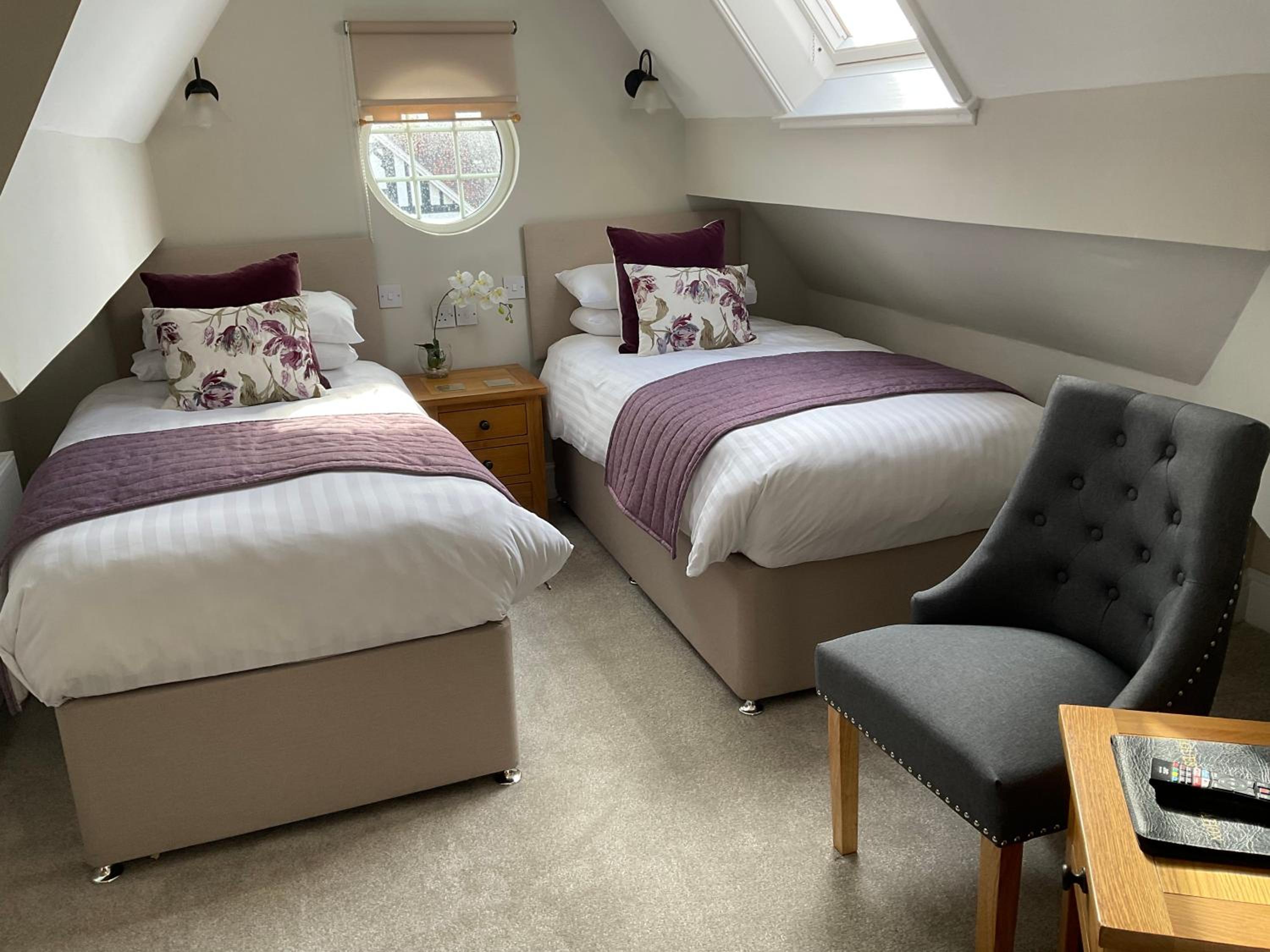 Twin Room - Second Floor photo 2