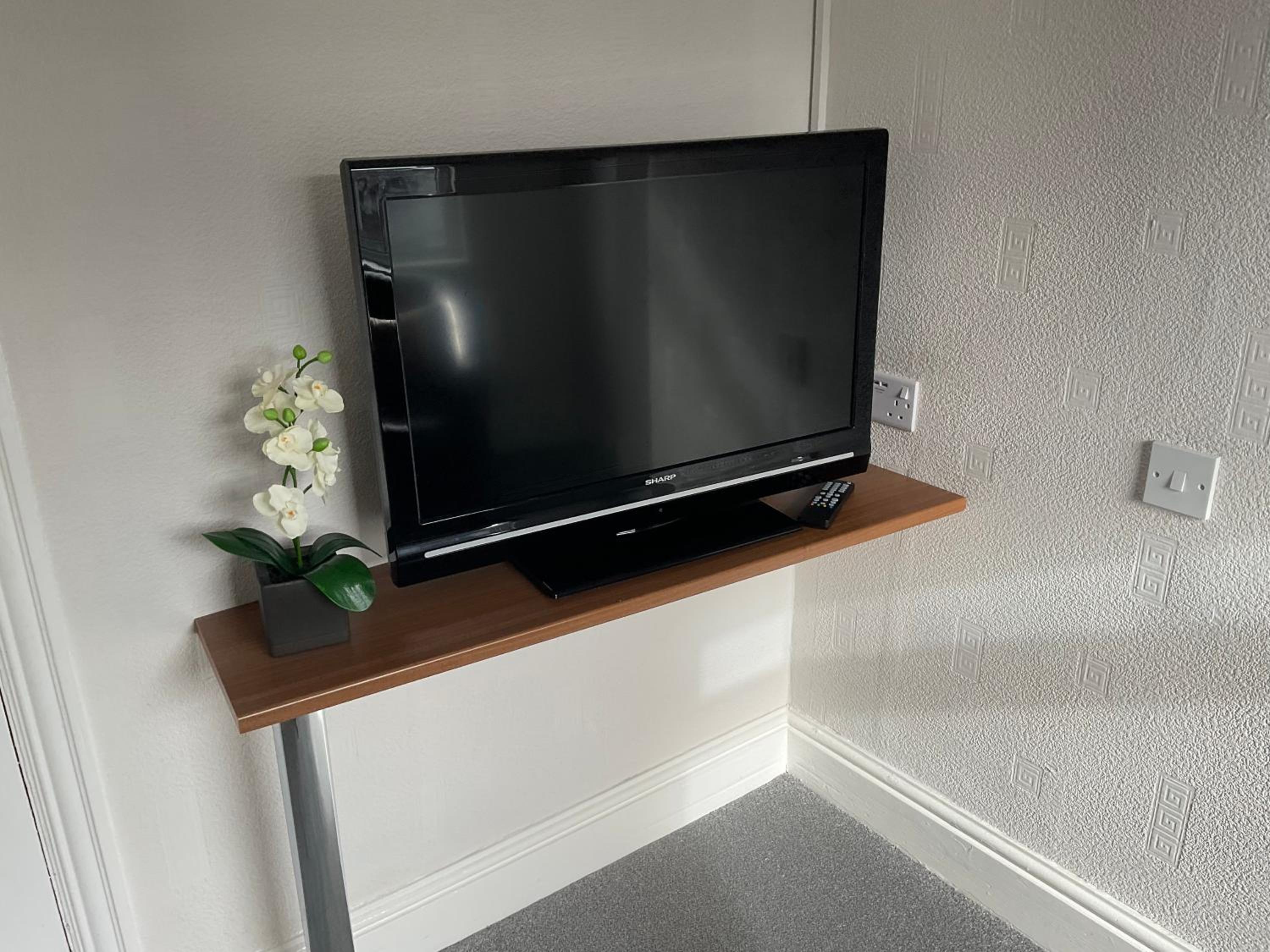 First-Floor Double Suite photo 2