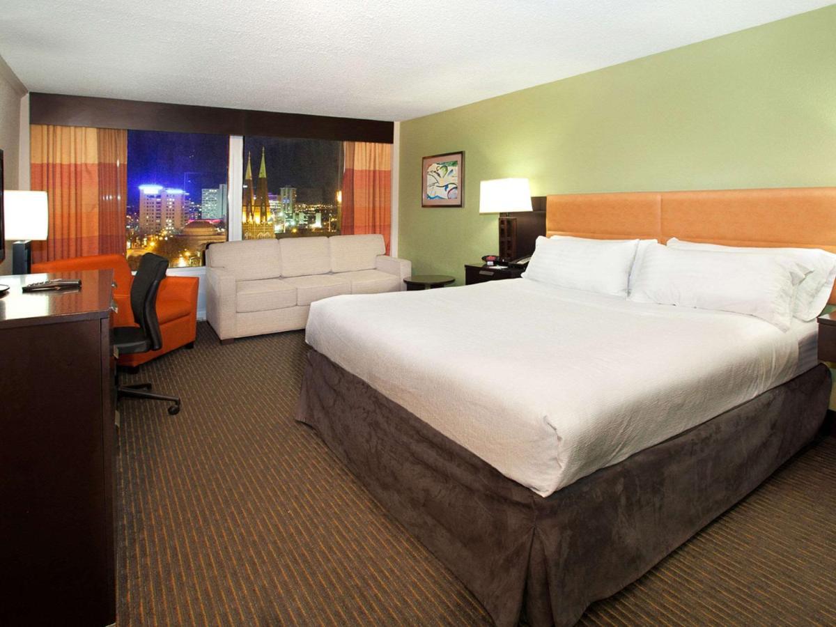 Standard King Room - Non Smoking photo 1