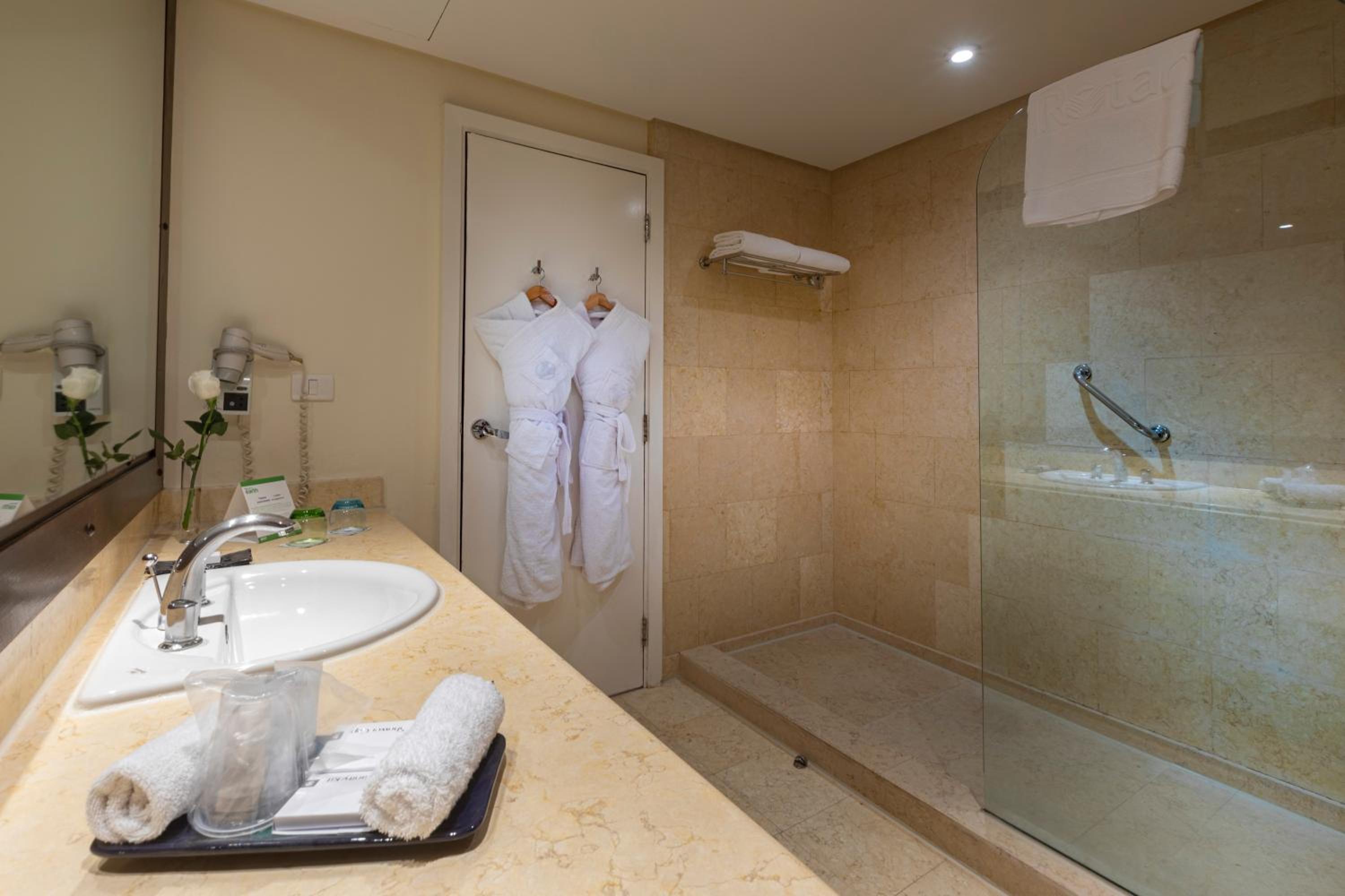 Classic Double or Twin Room - Photo 7