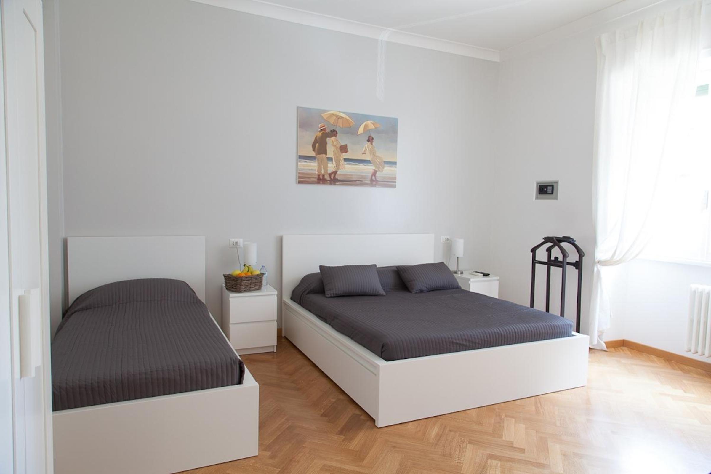Triple Room with Private Bathroom photo 3