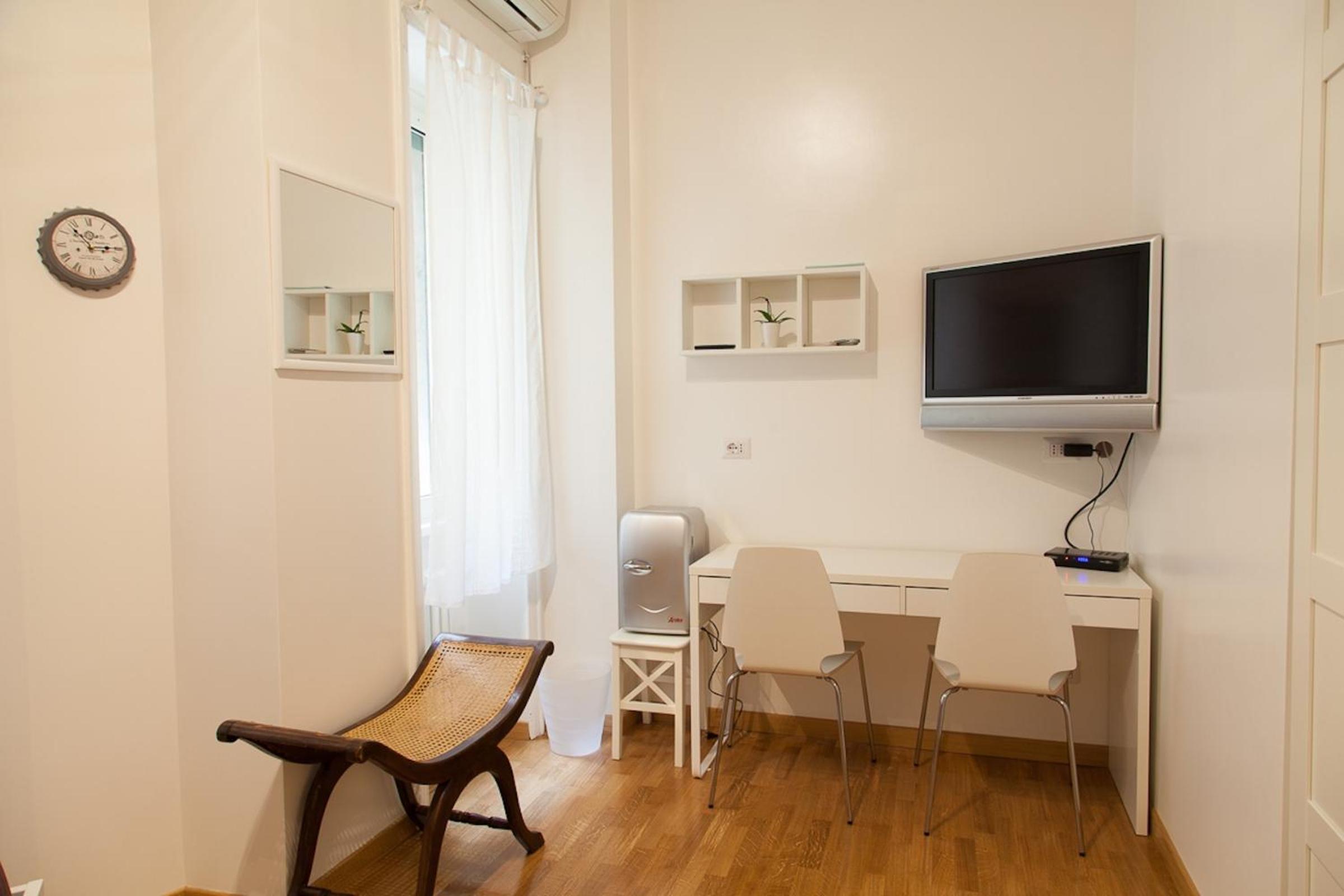 Double Room with Private Bathroom photo 3