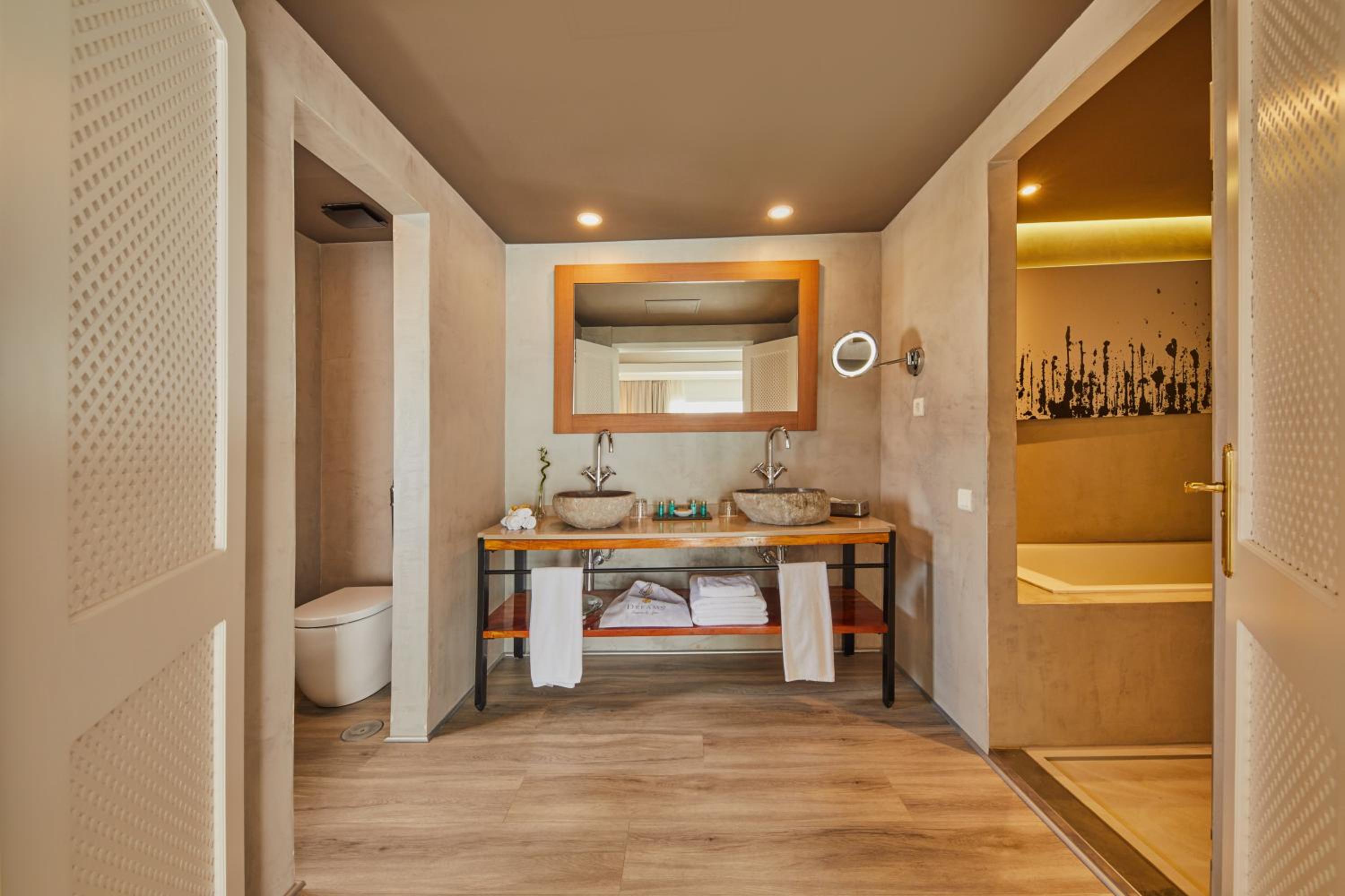 Preferred Club Suite with Ocean View - Photo 3