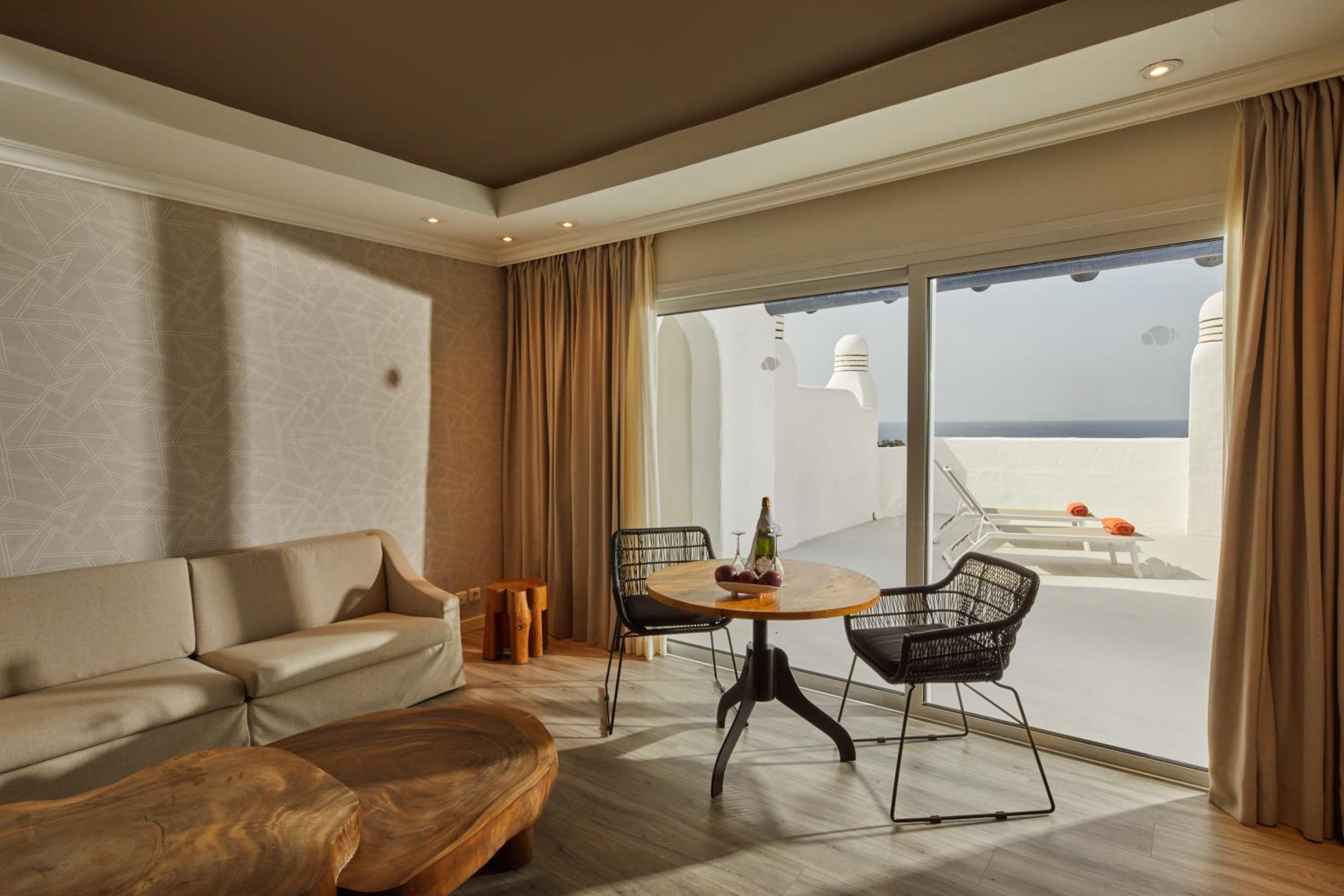 Preferred Club Suite with Ocean View - Photo 4