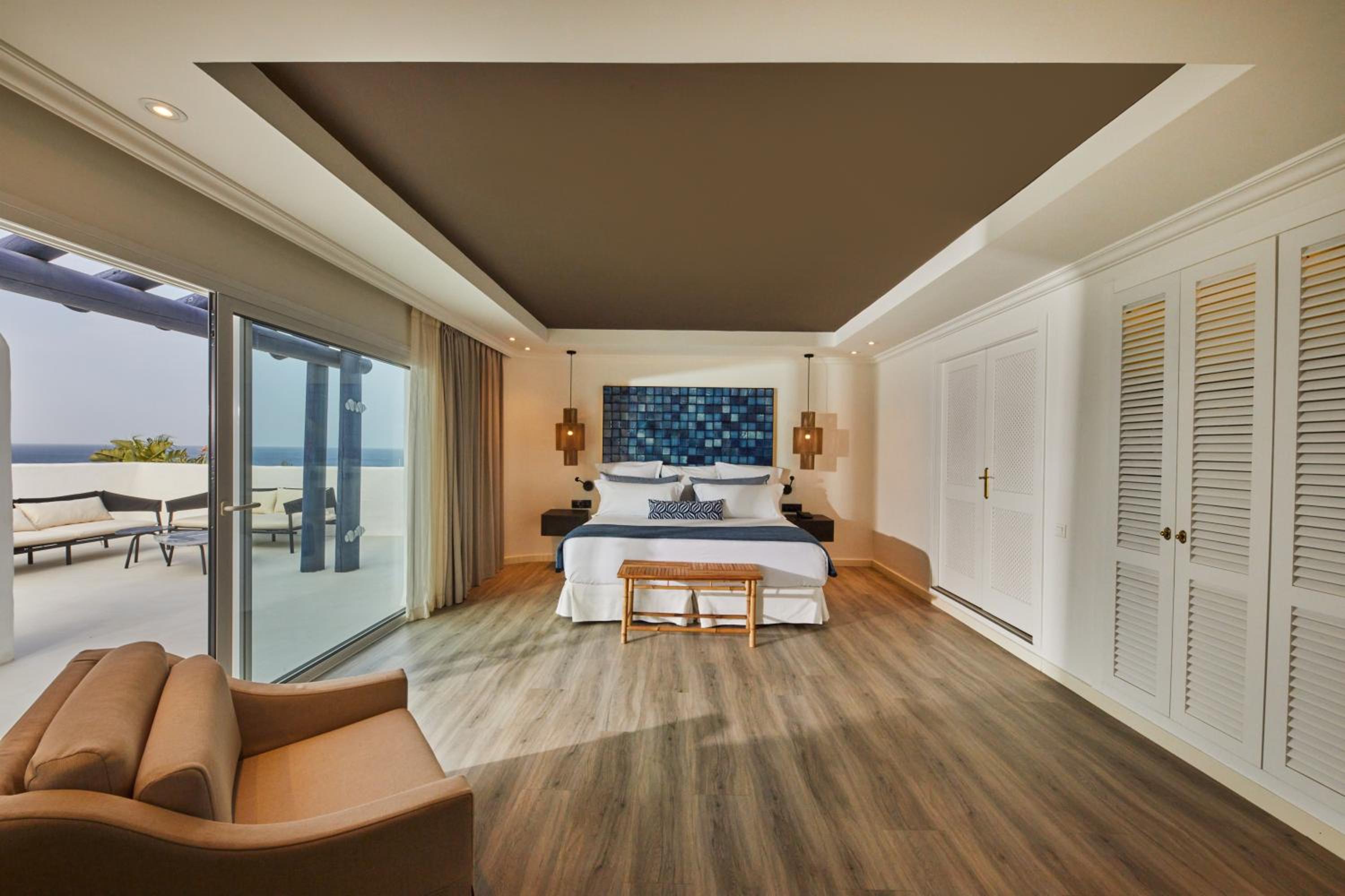 Preferred Club Suite with Ocean View - Photo 10