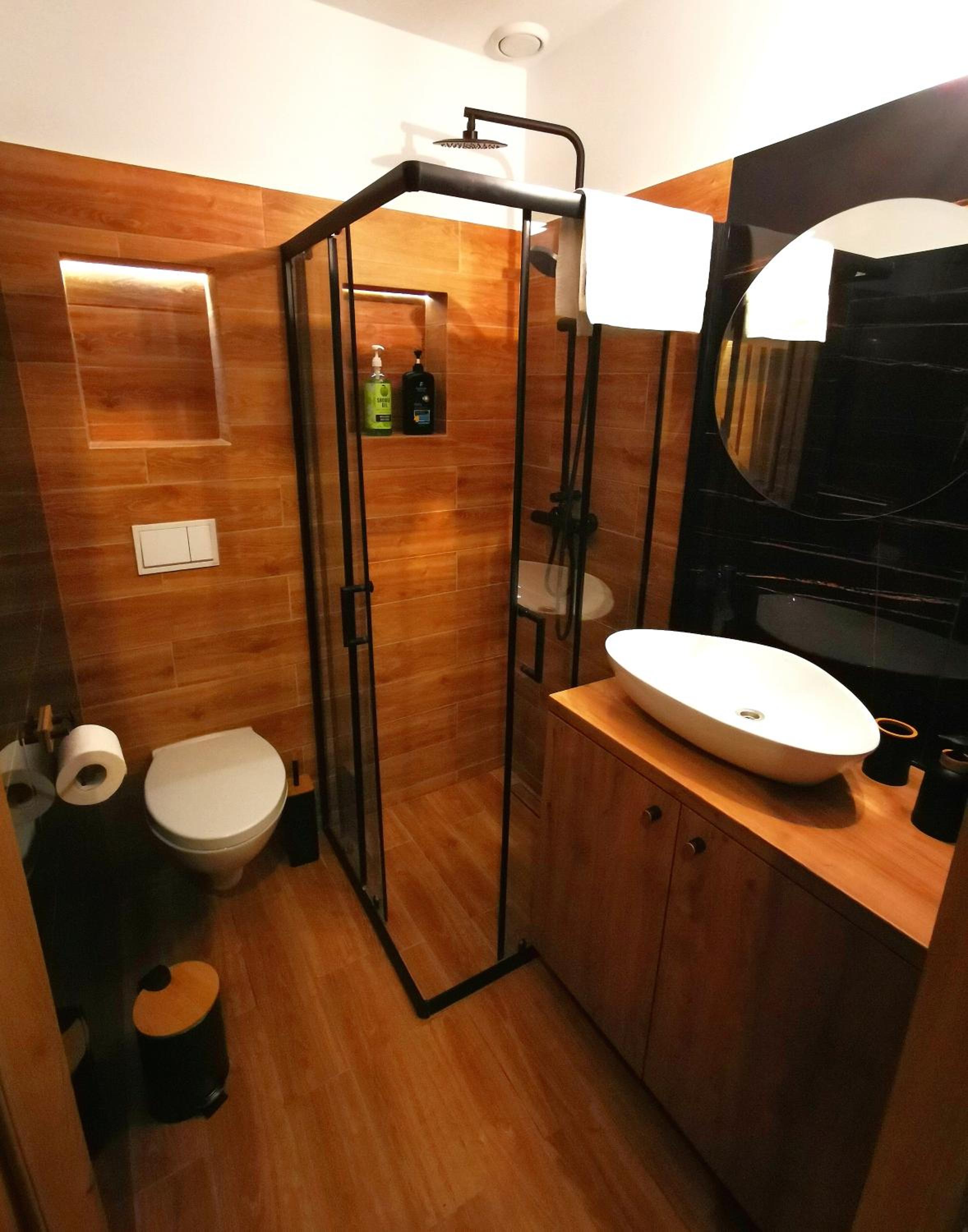 One-Bedroom Apartment - Photo 5