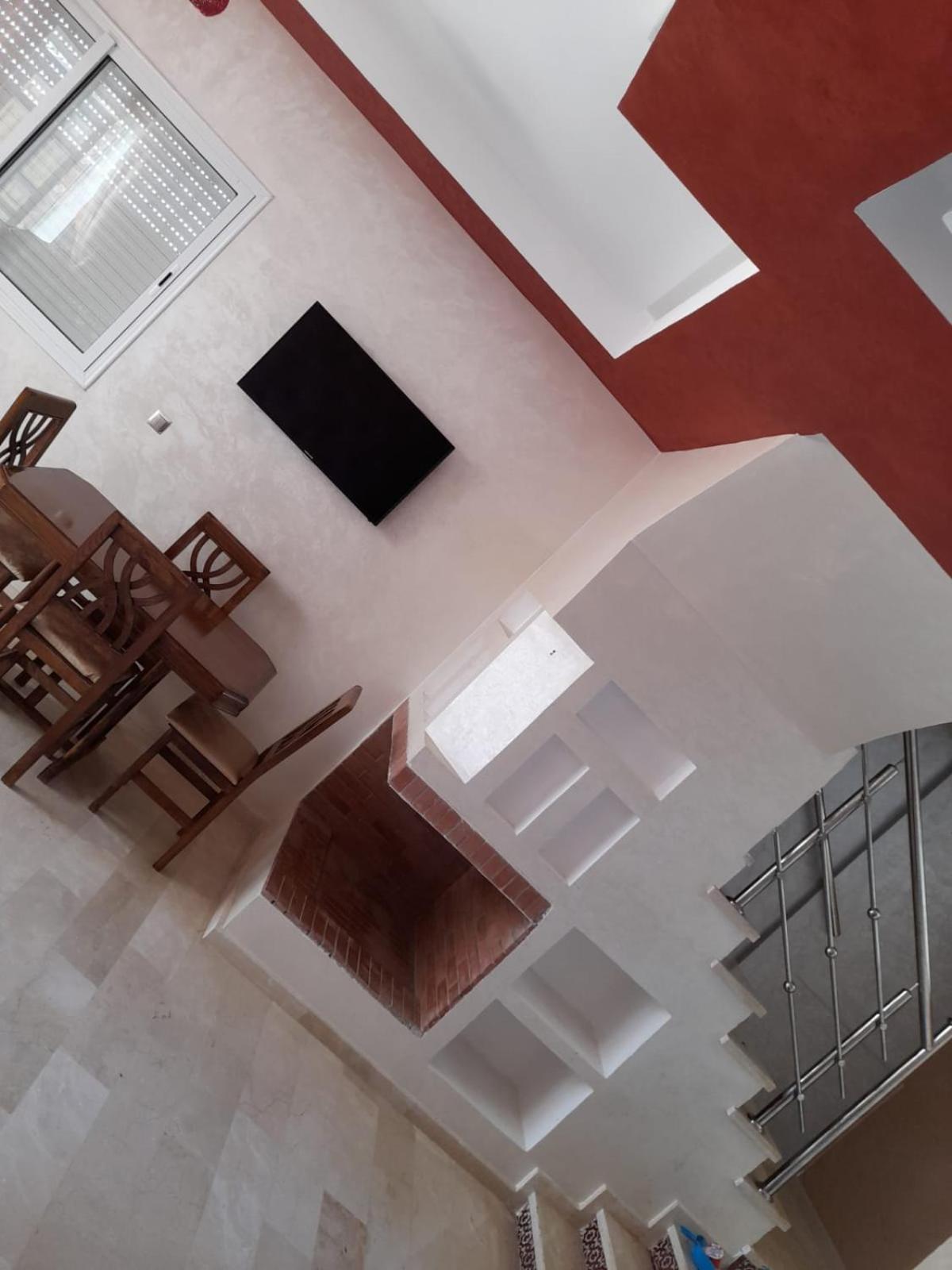 Three-Bedroom Villa - Photo 2