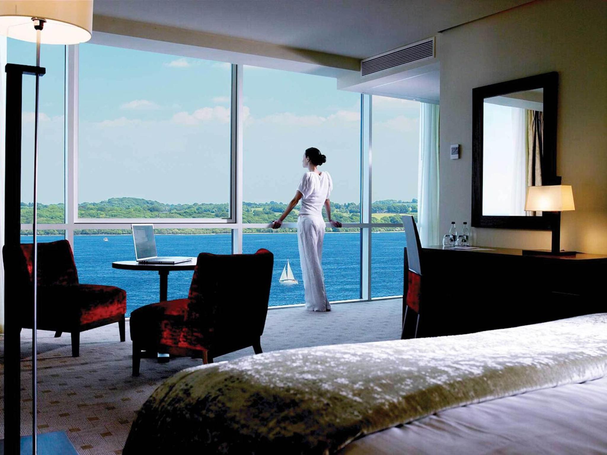 Retreat Deluxe with Lake View (Adults Only) - Photo 7