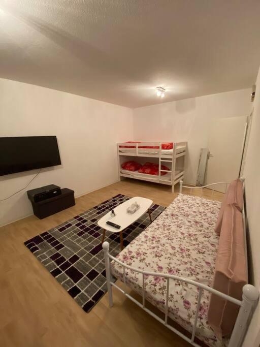 One-Bedroom Apartment photo 2