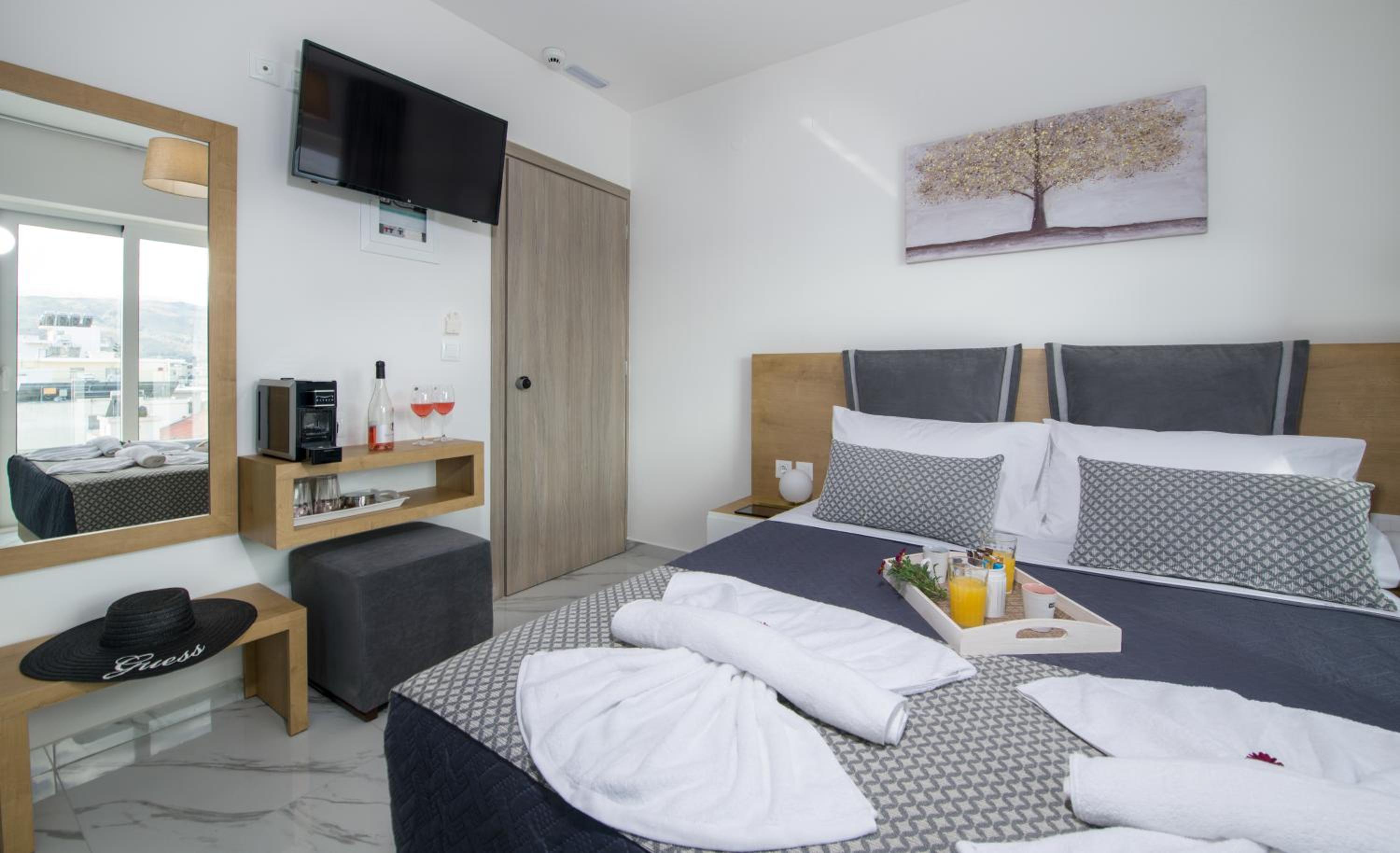 Double Room thumbnail 6