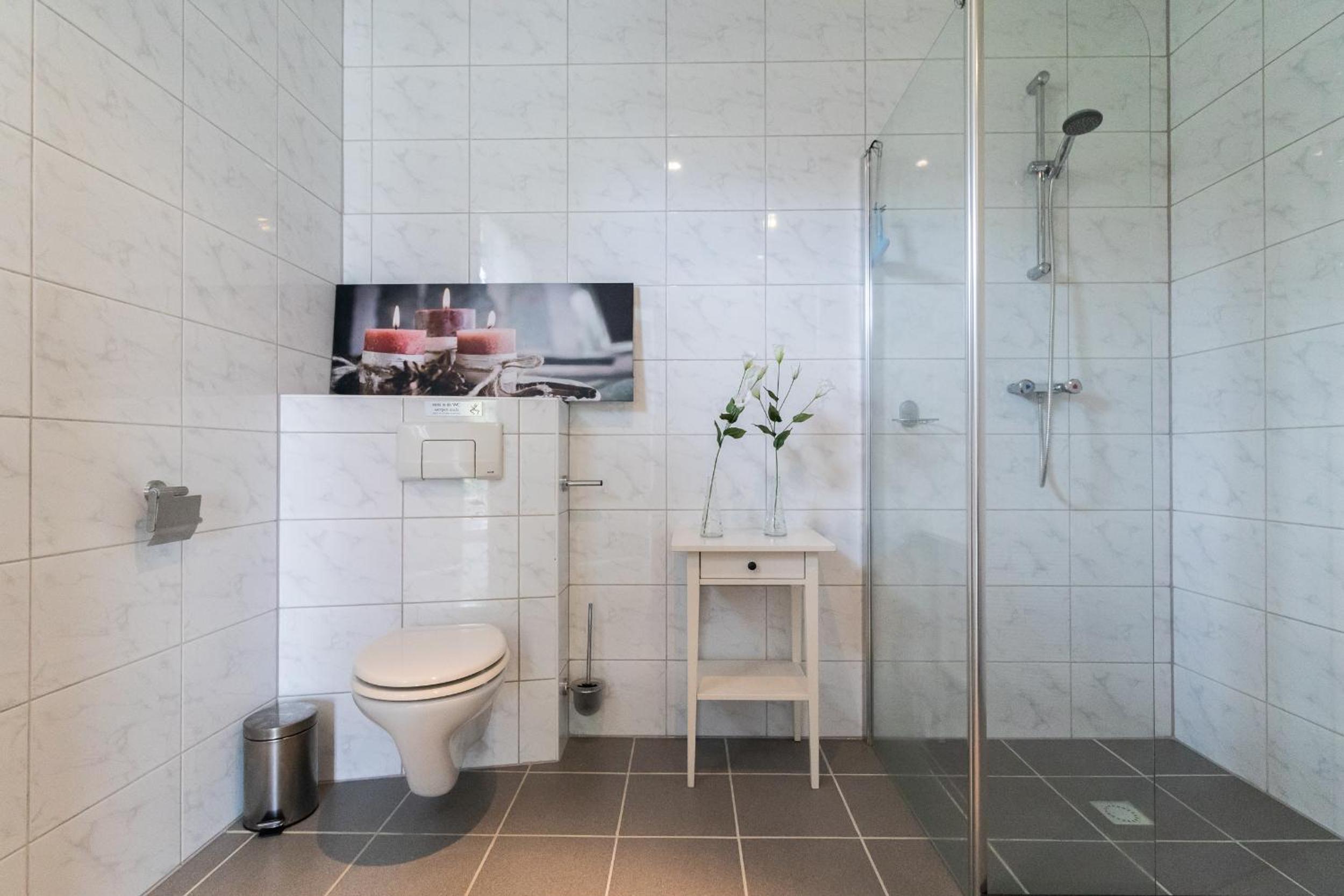 Deluxe Double Room with Shower photo 3