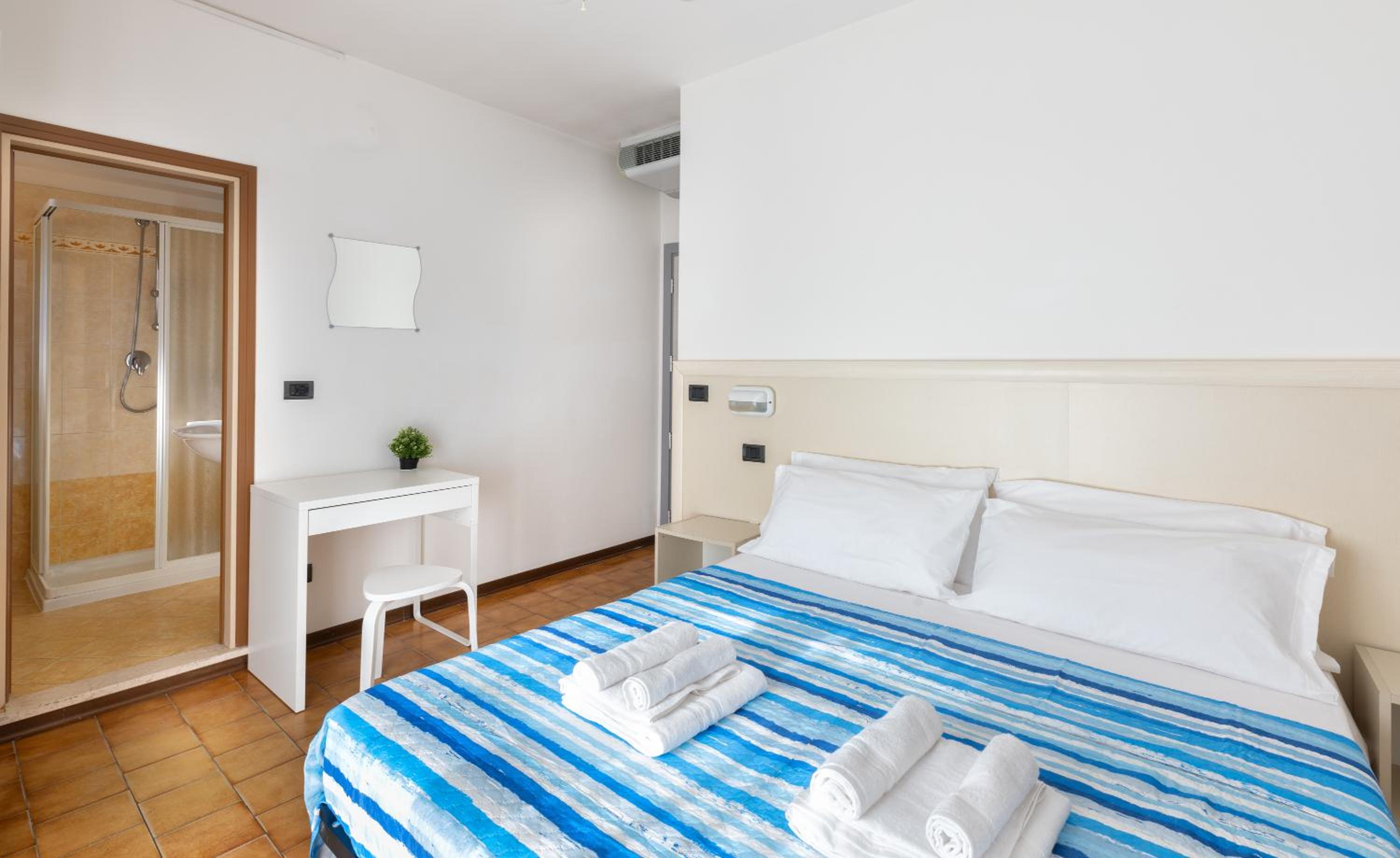 Double or Twin Room with Balcony photo 1