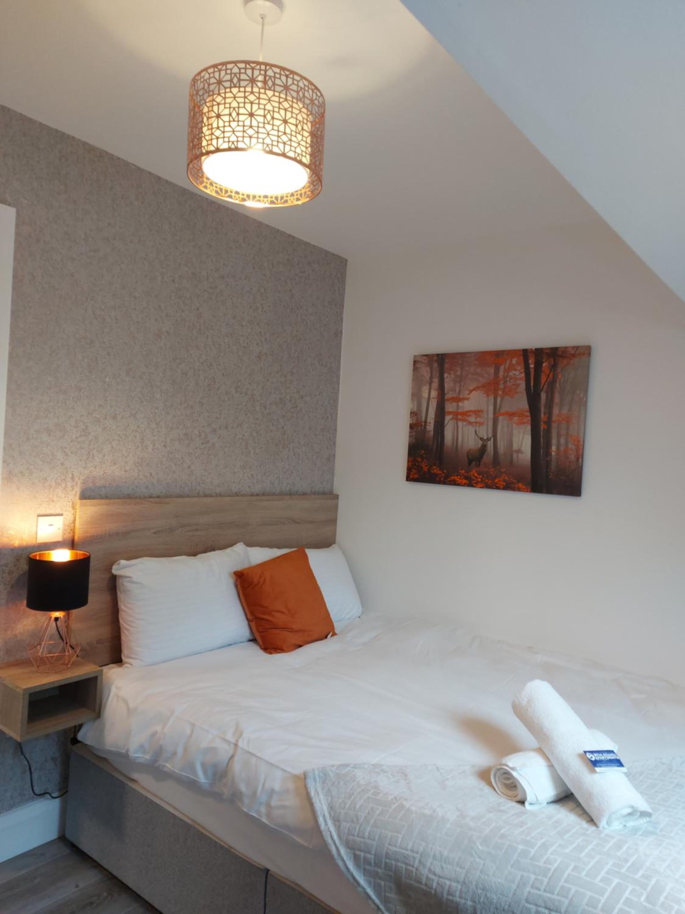 Three-Bedroom Apartment - Photo 5