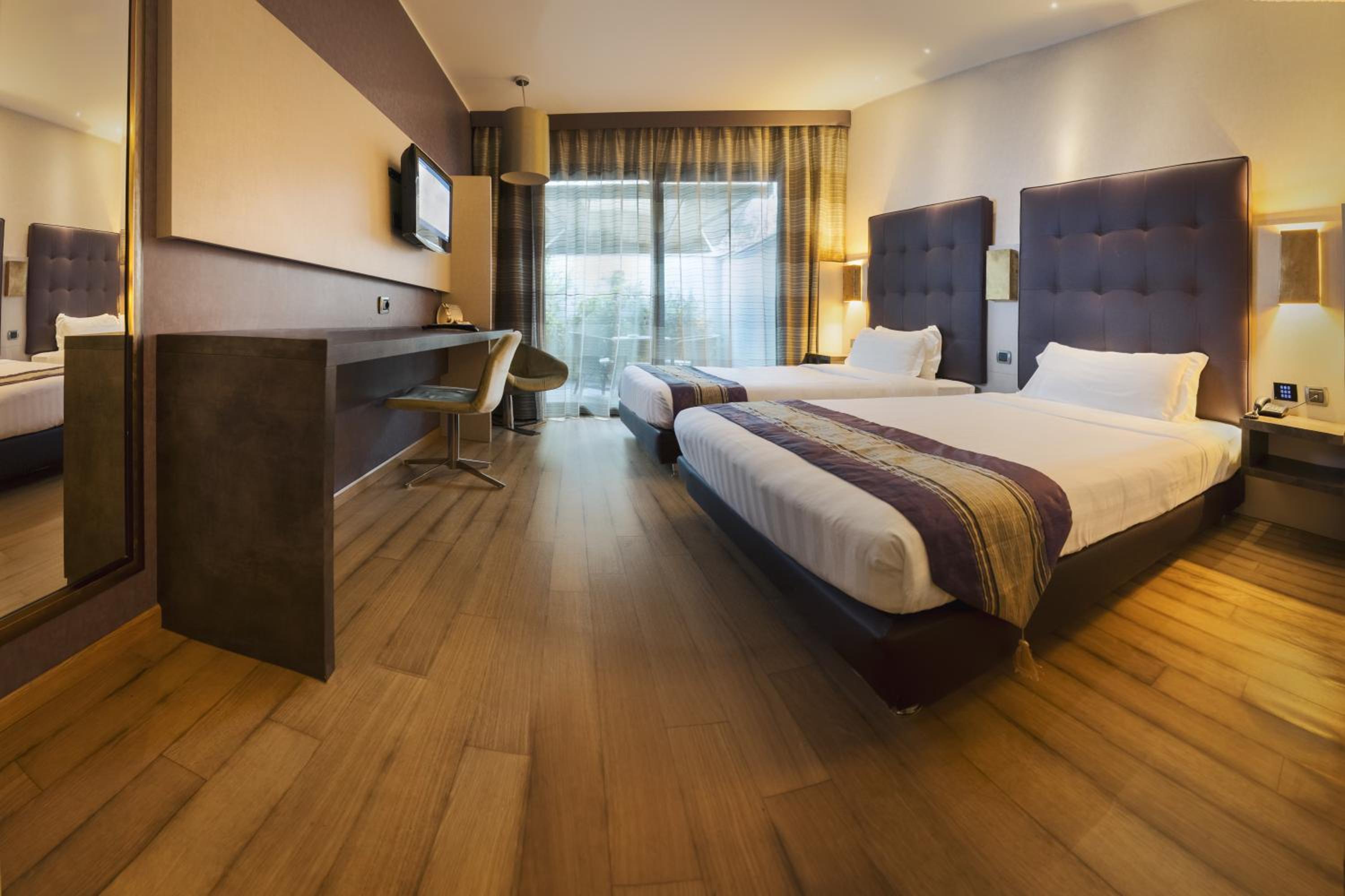 Twin Room - Photo 1