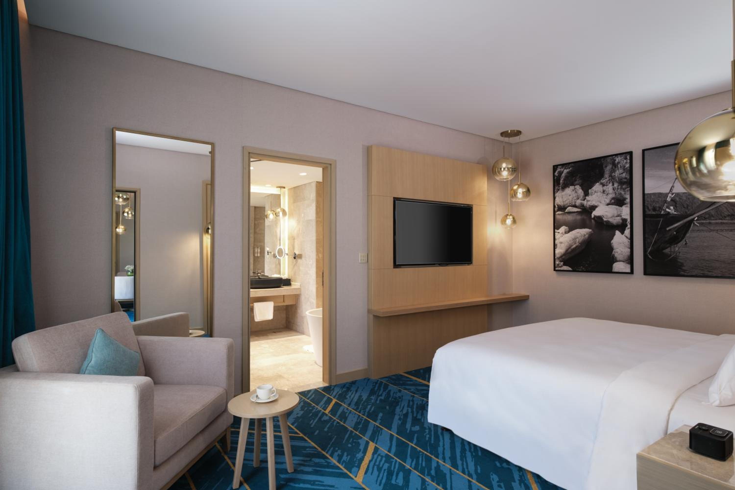 One-Bedroom Suite - Photo 1