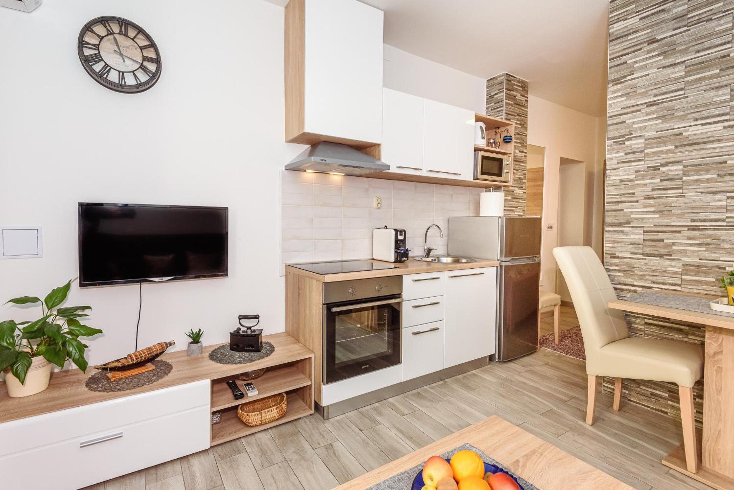 Apartment - Ground Floor photo 2
