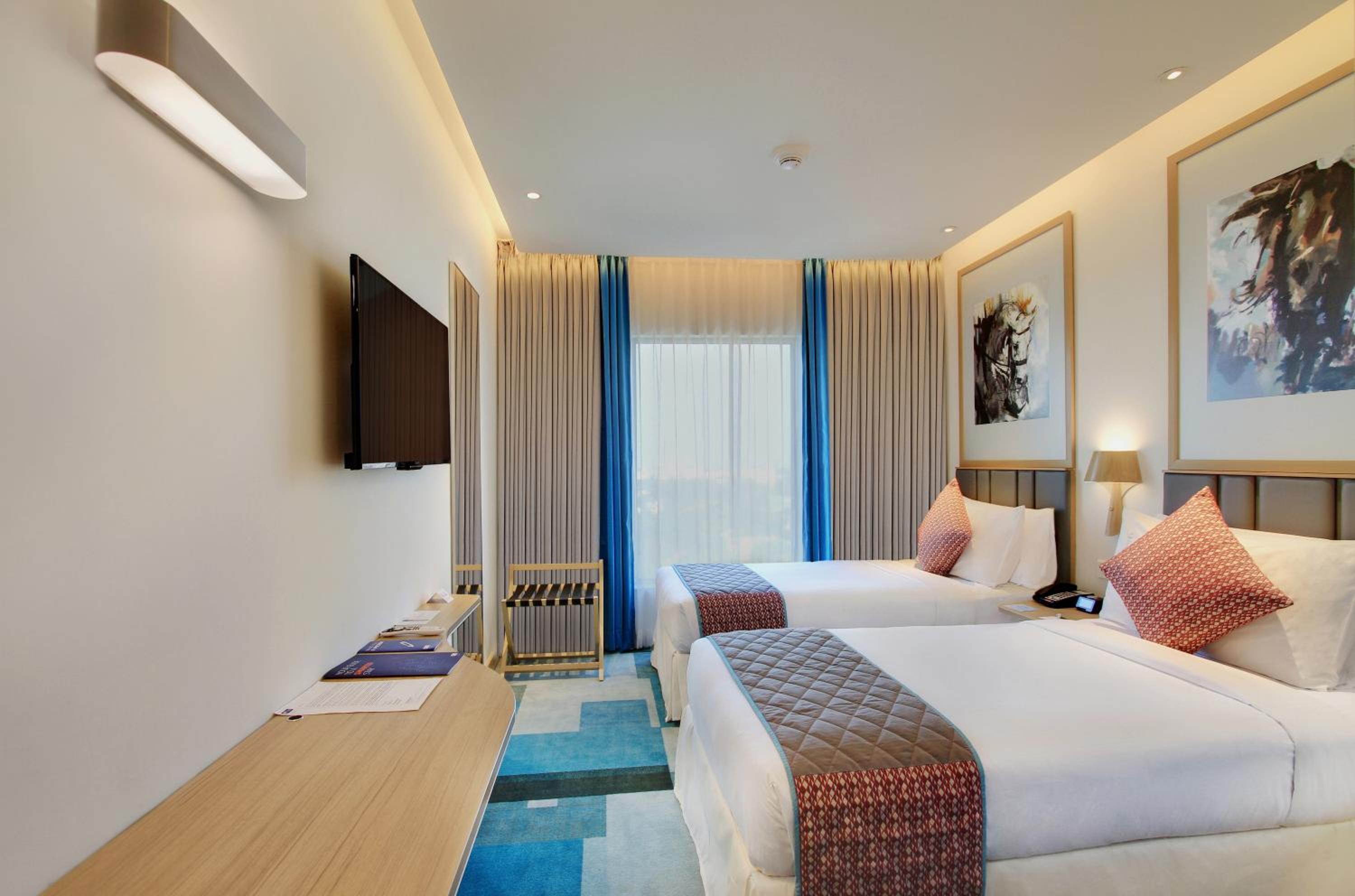 Turf View Twin Room- Non-Smoking photo 3