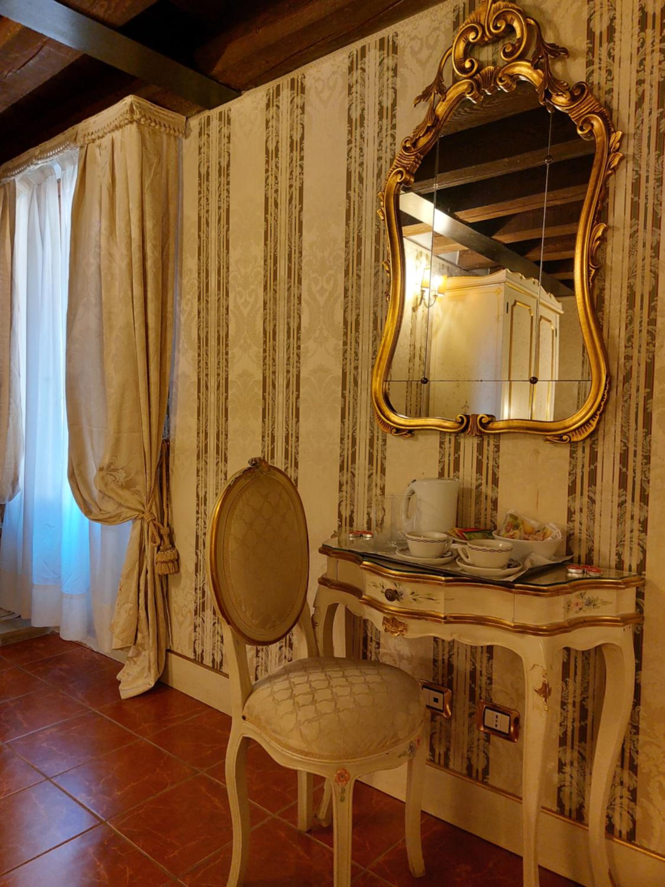 Standard Double or Twin Room photo 2
