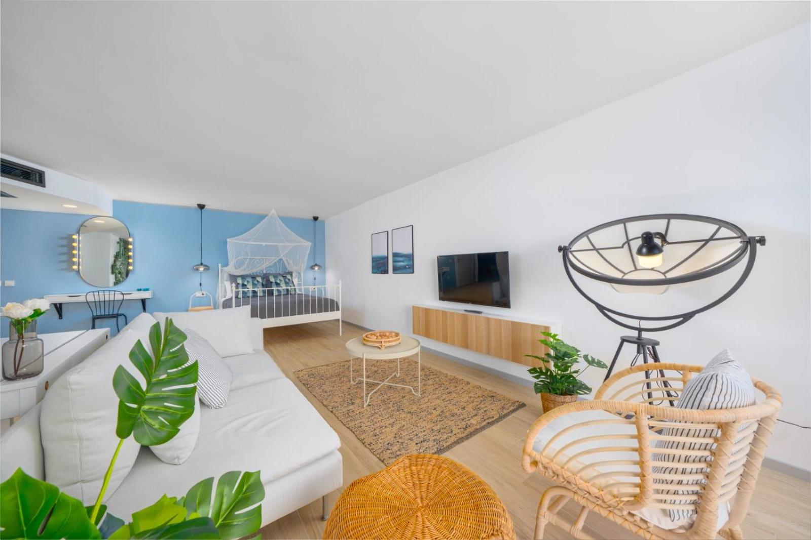 King Suite with Sea View - Photo 1