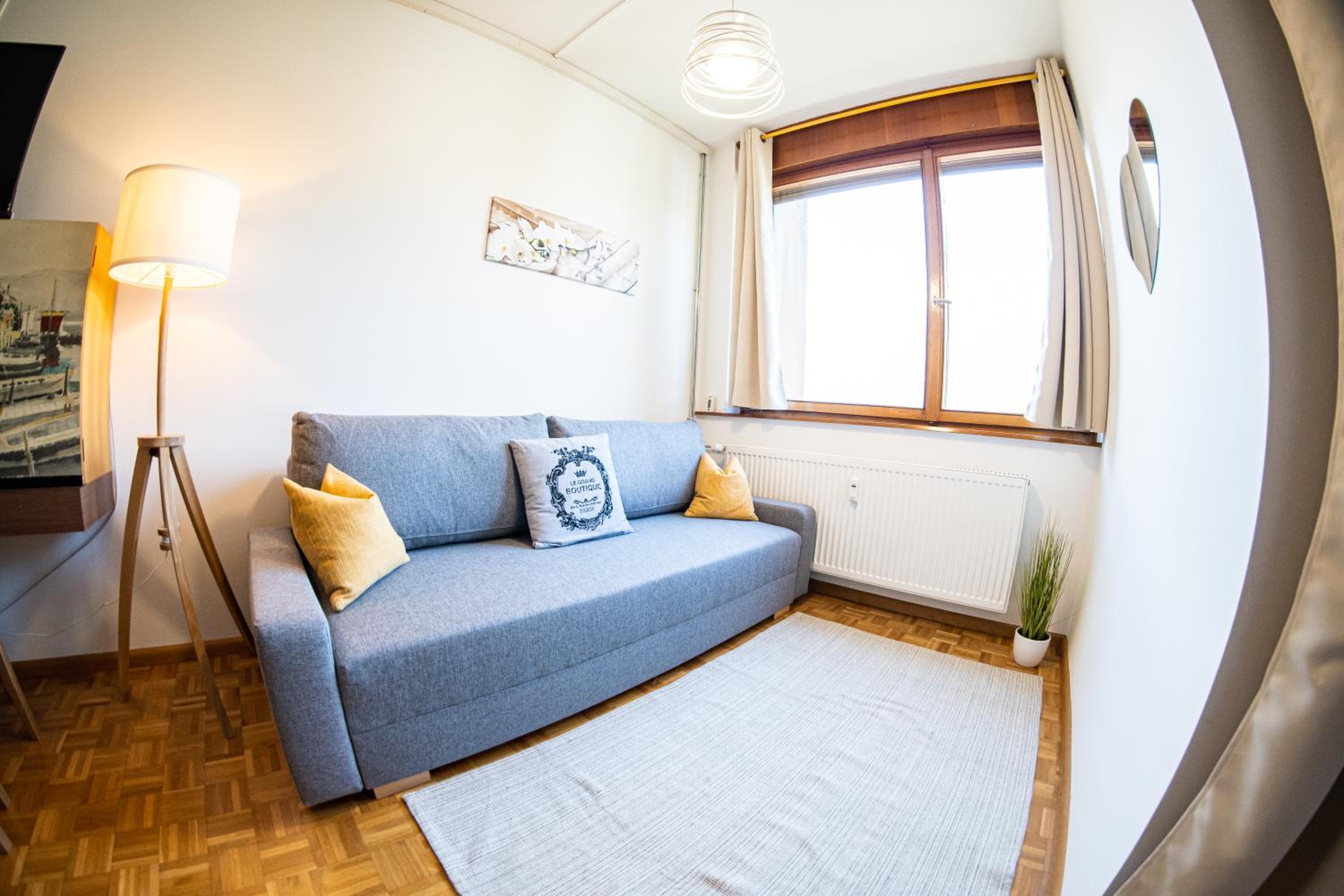 One-Bedroom Apartment