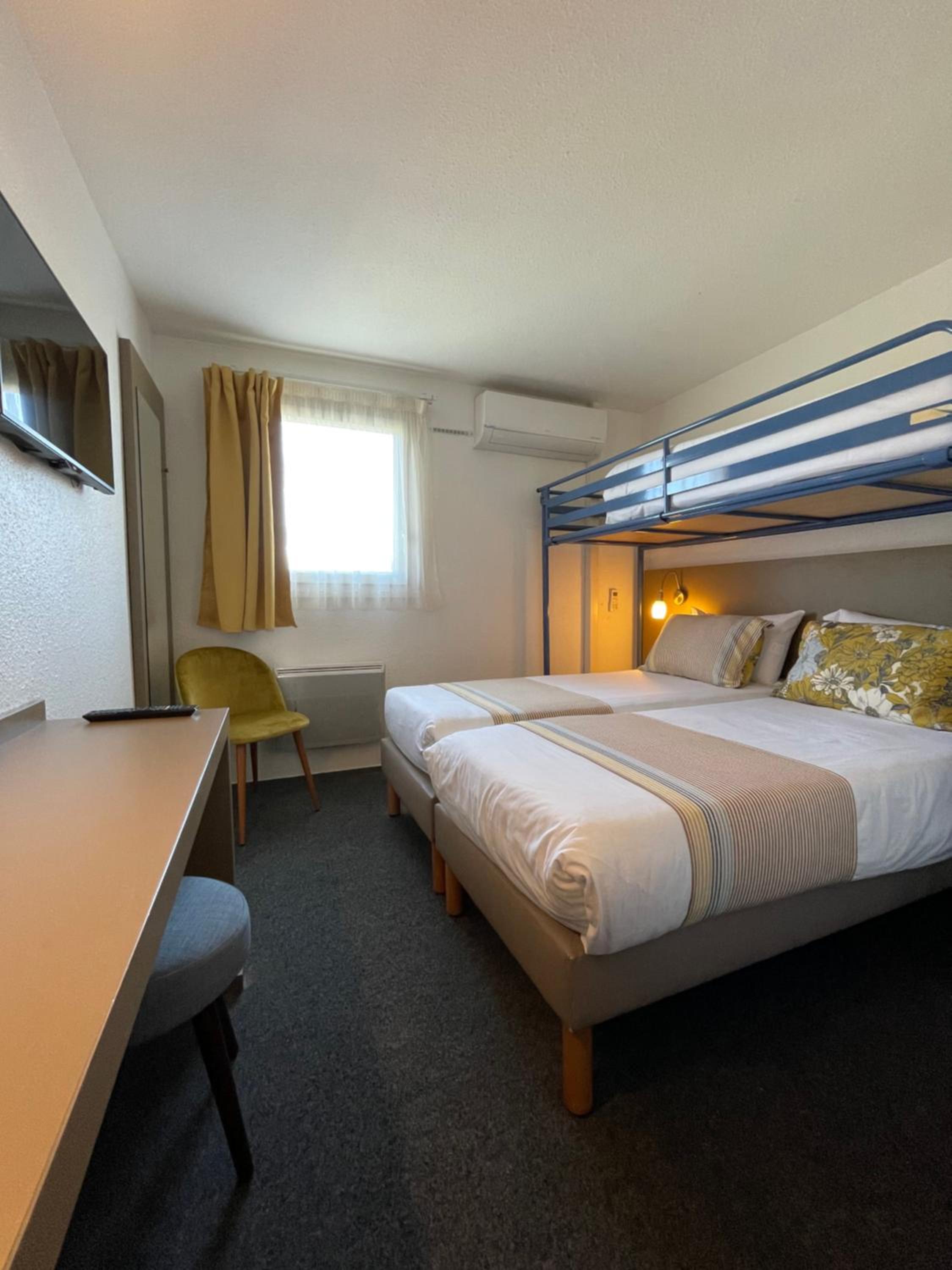 Comfort Triple Room