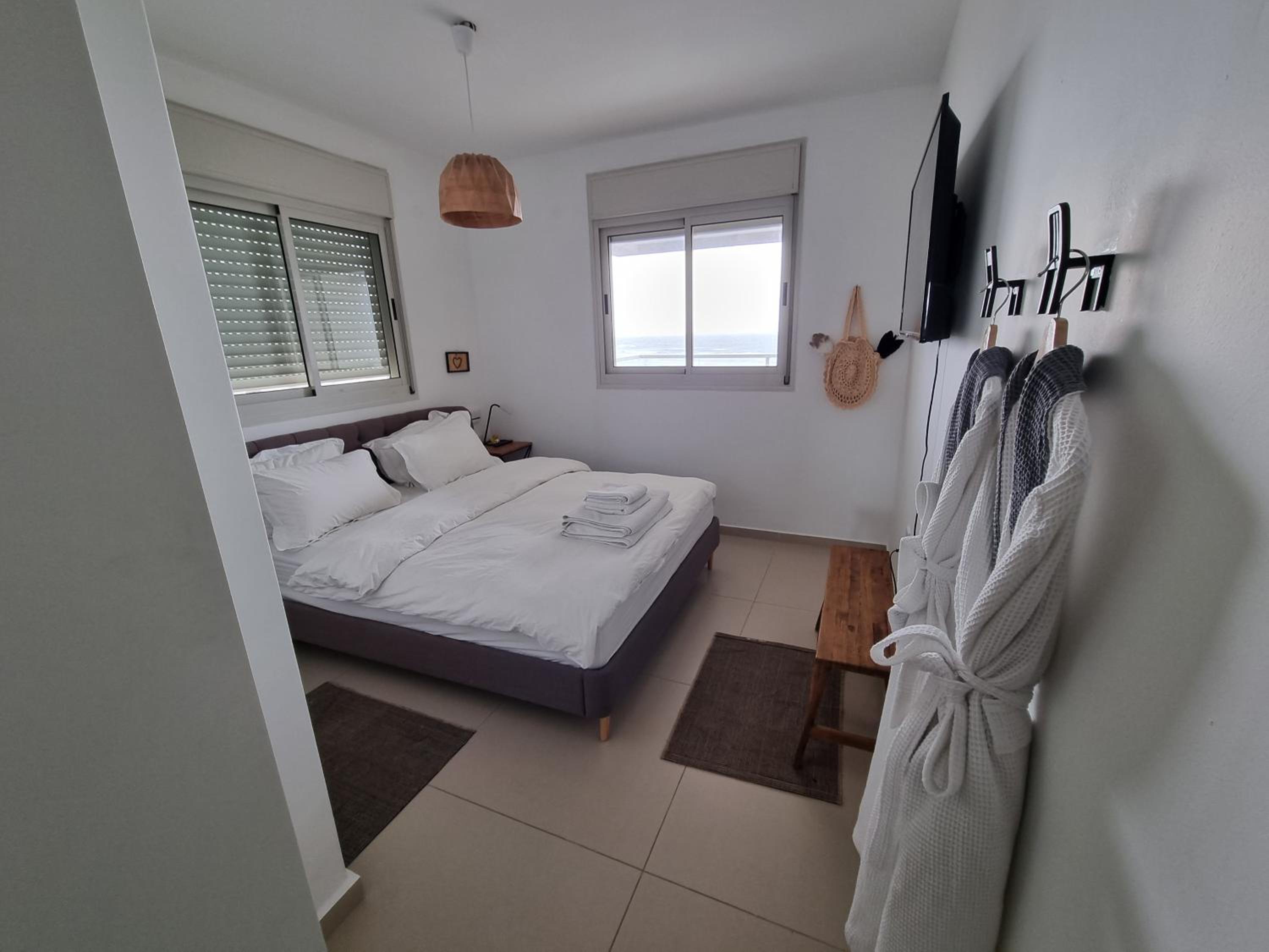 Apartment with Sea View - Photo 10