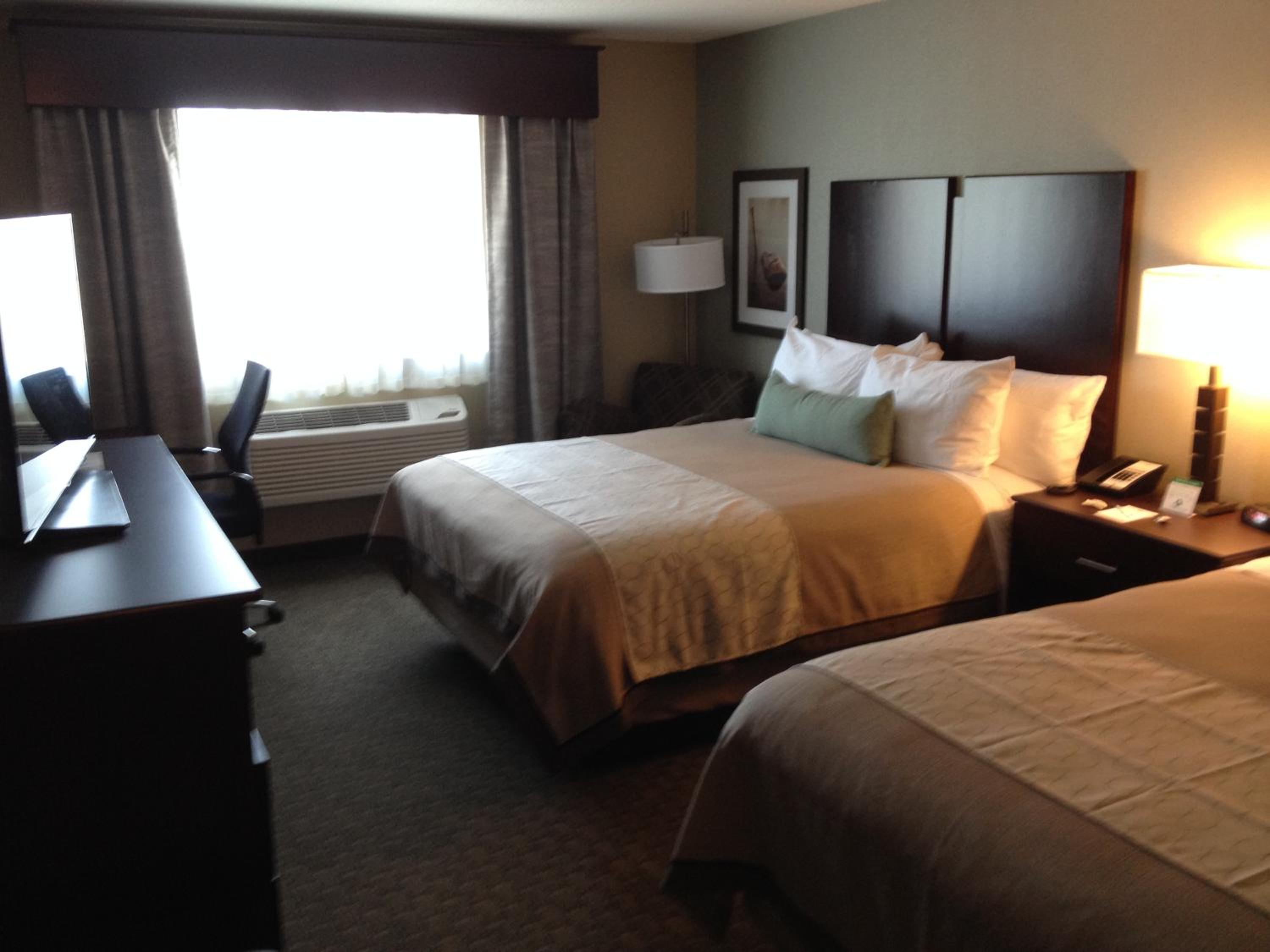 Standard Queen Room with Two Queen Beds photo 1