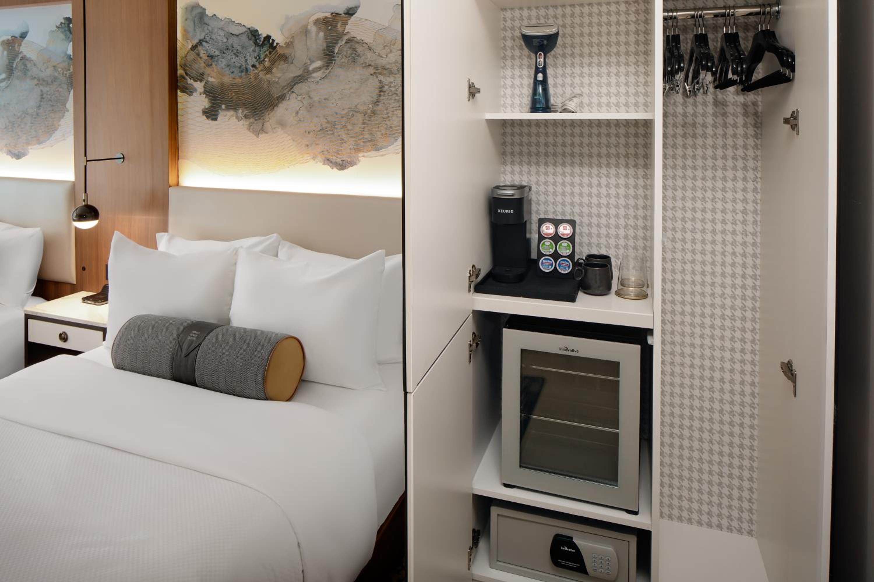 Double Room with Two Double Beds - Disability Access