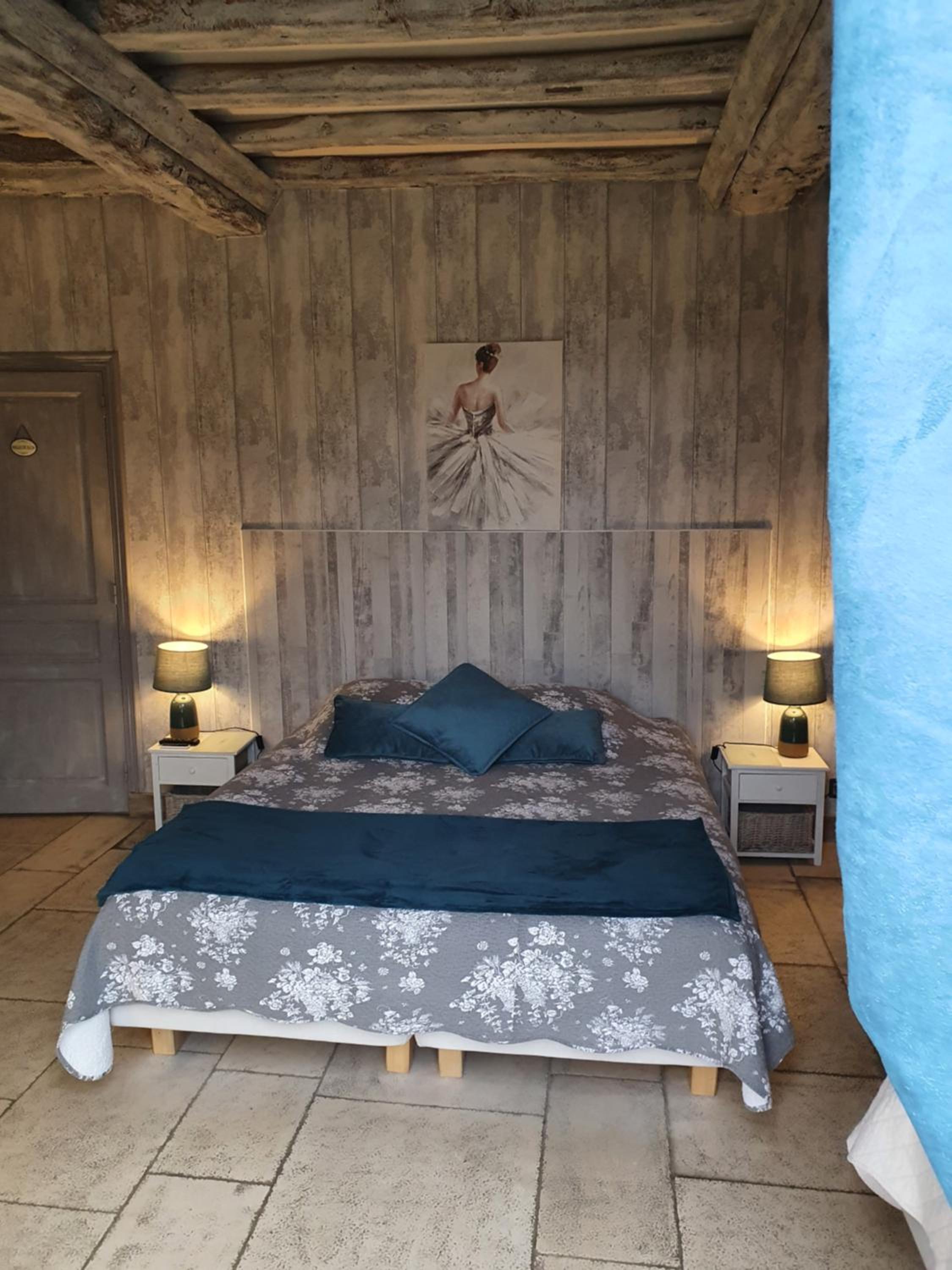 Large Double Room photo 1